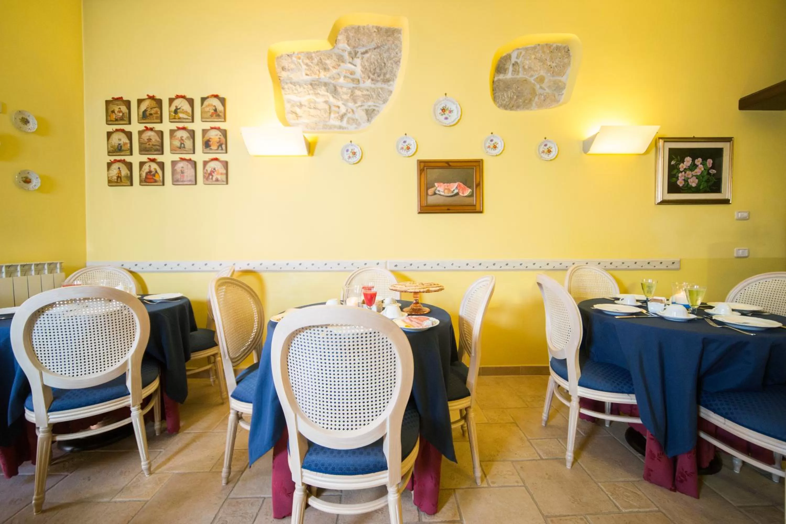 Lounge or bar in Hotel Il Tiglio