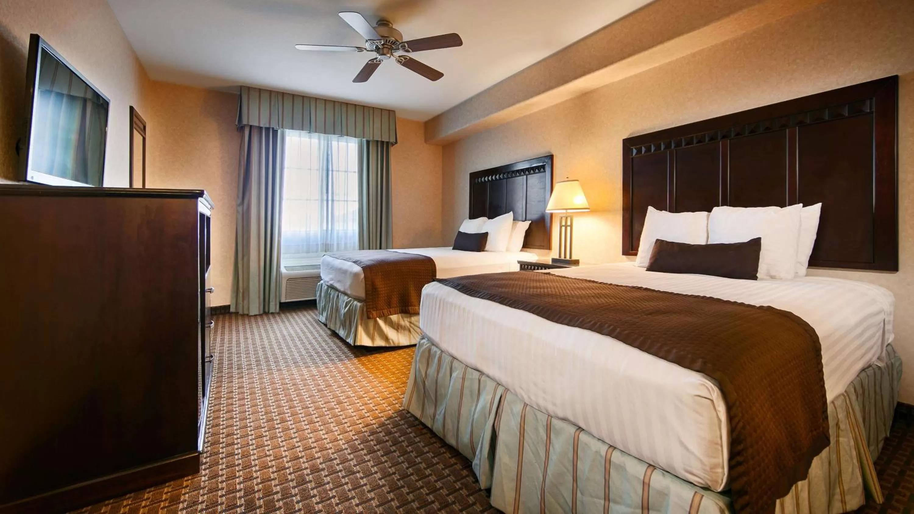 Queen Room with Two Queen Beds in Best Western Plus Main Street Inn