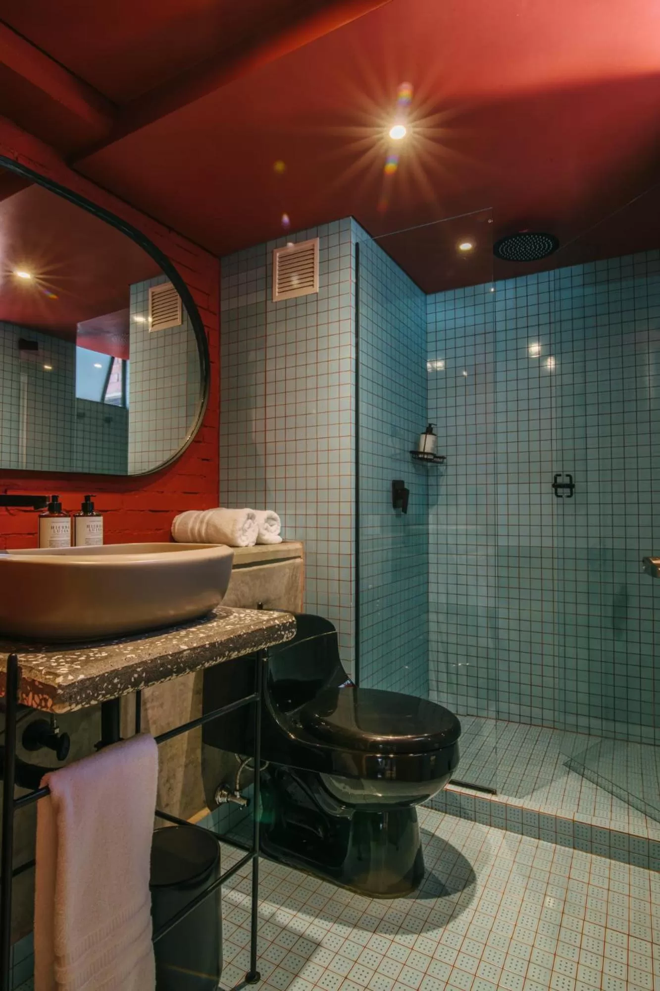 Bathroom in The Somos Beats Hotel & Rooftop