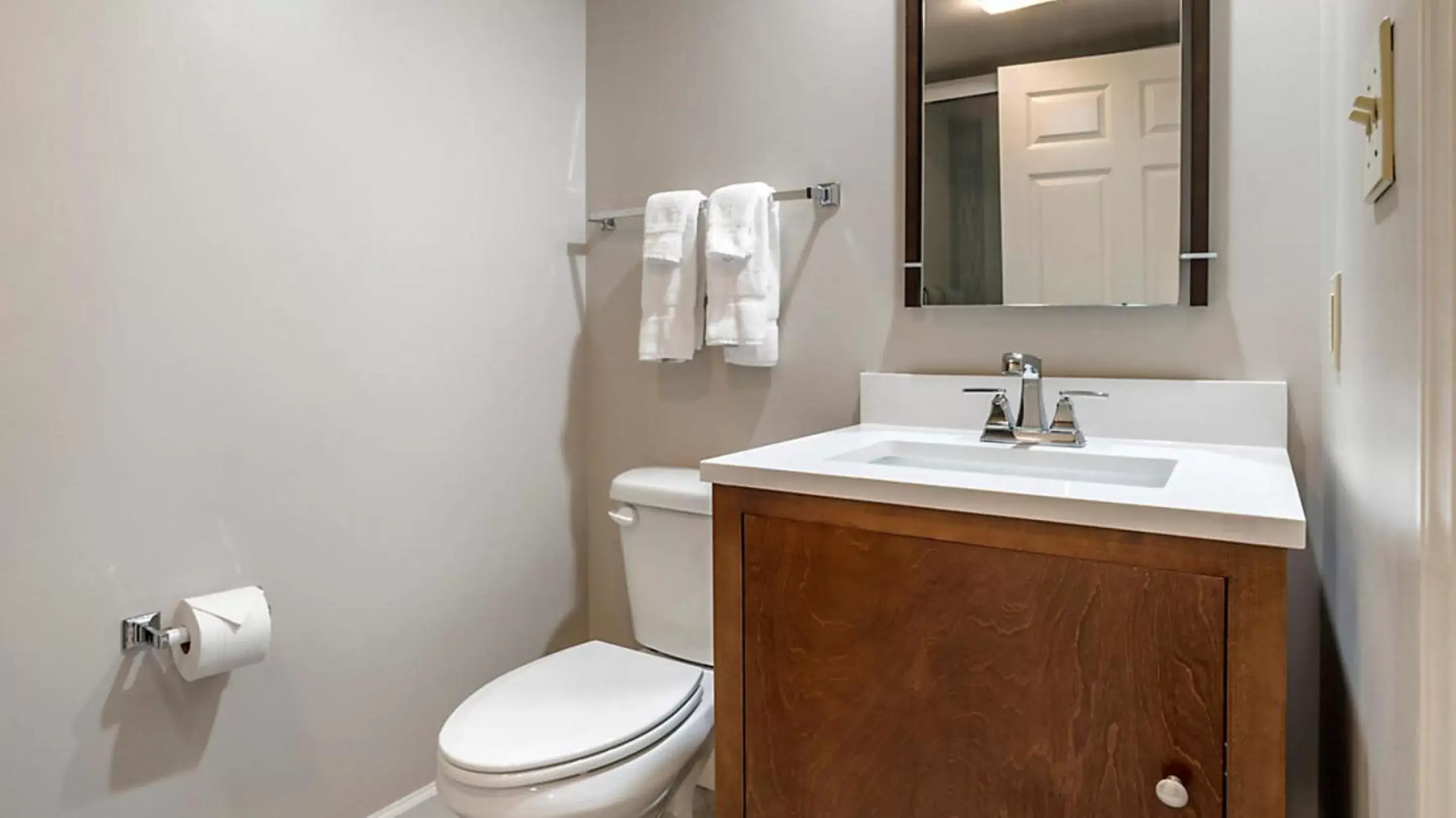 Toilet, Bathroom in Bluegreen Vacations Suites at Hershey
