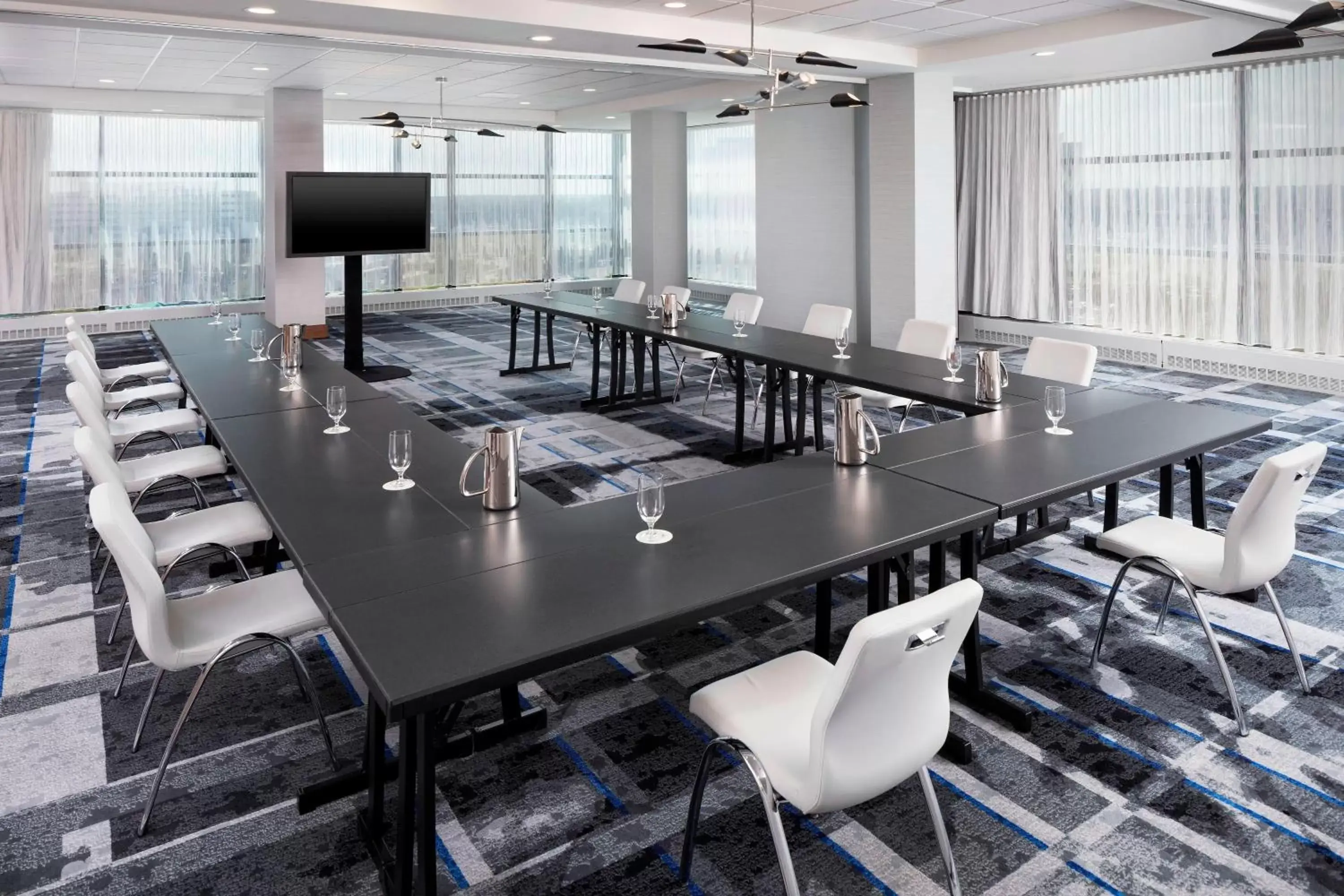 Meeting/conference room in Le Méridien Chicago - Oakbrook Center