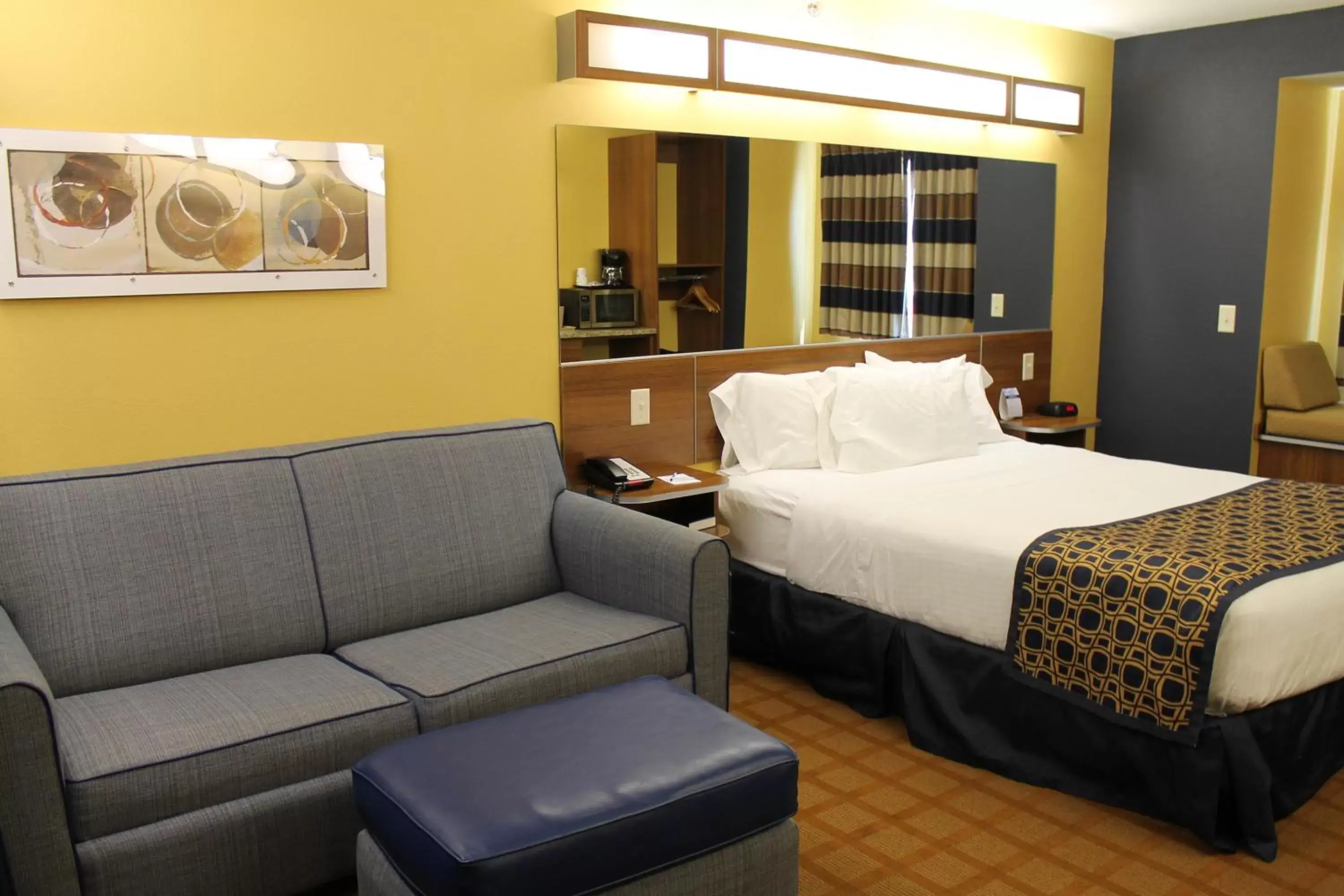 Bed in Microtel Inn & Suites - Kearney