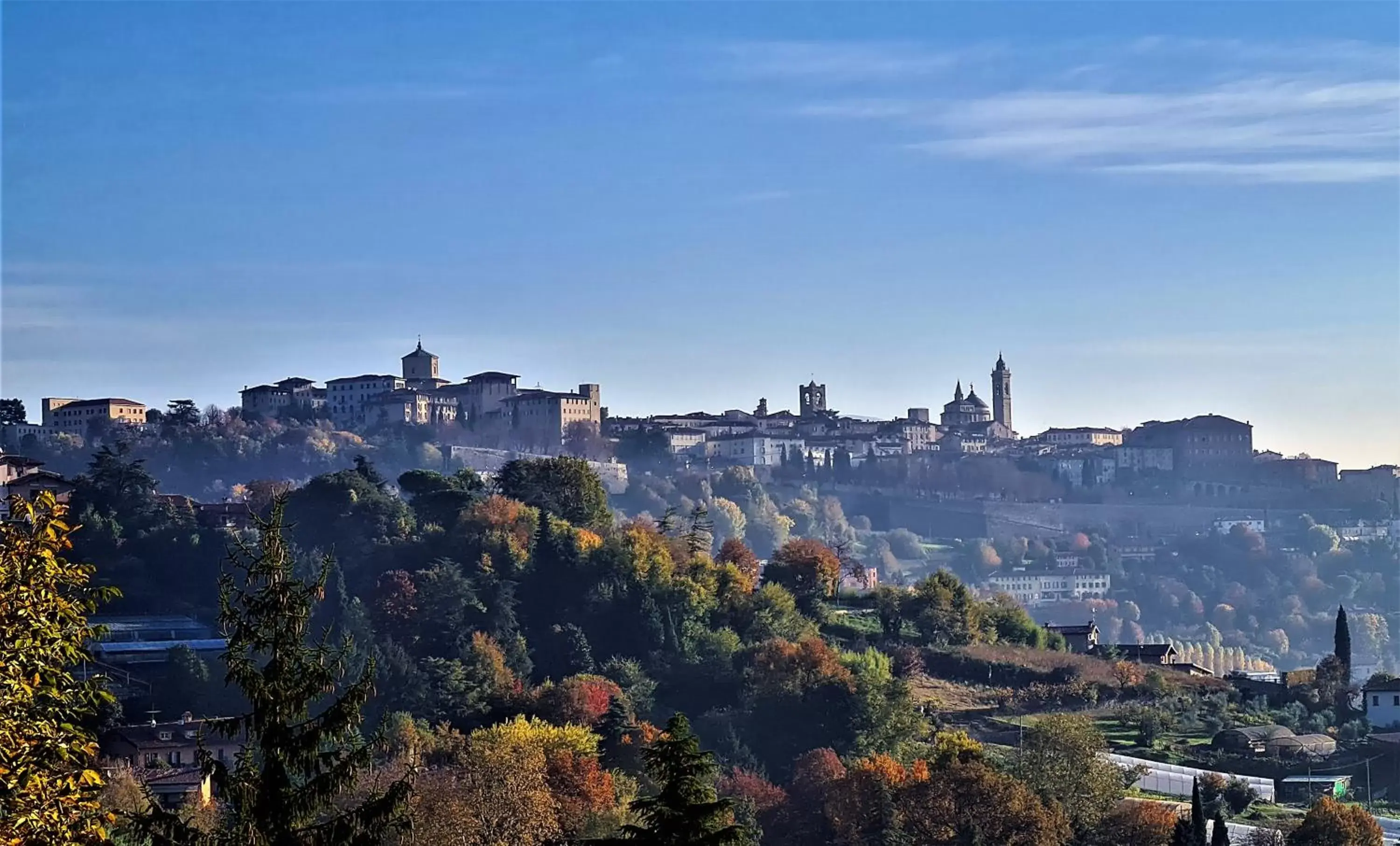 Neighbourhood, Mountain View in Il Sole