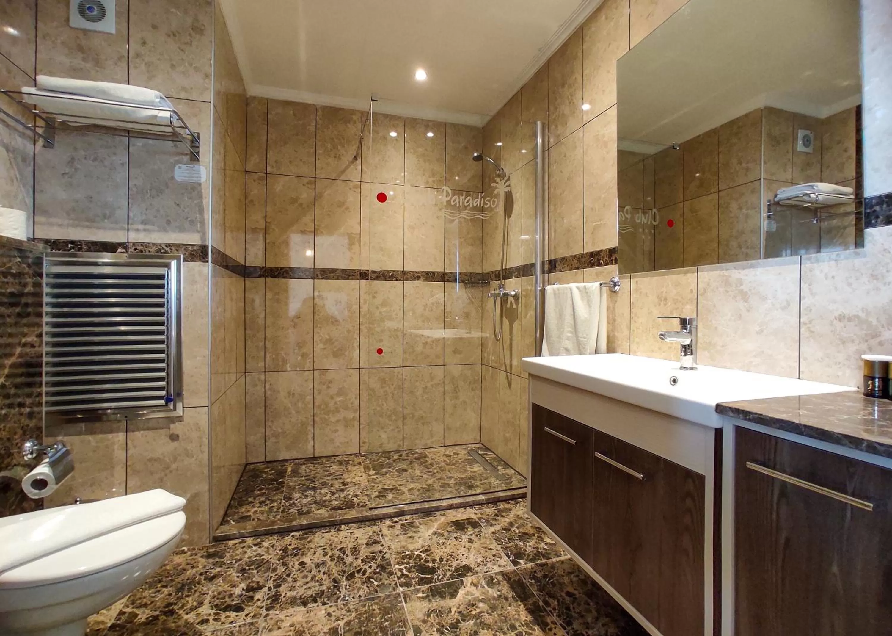 Bathroom in Paradiso Günlük Kiralık Daireler Only Room