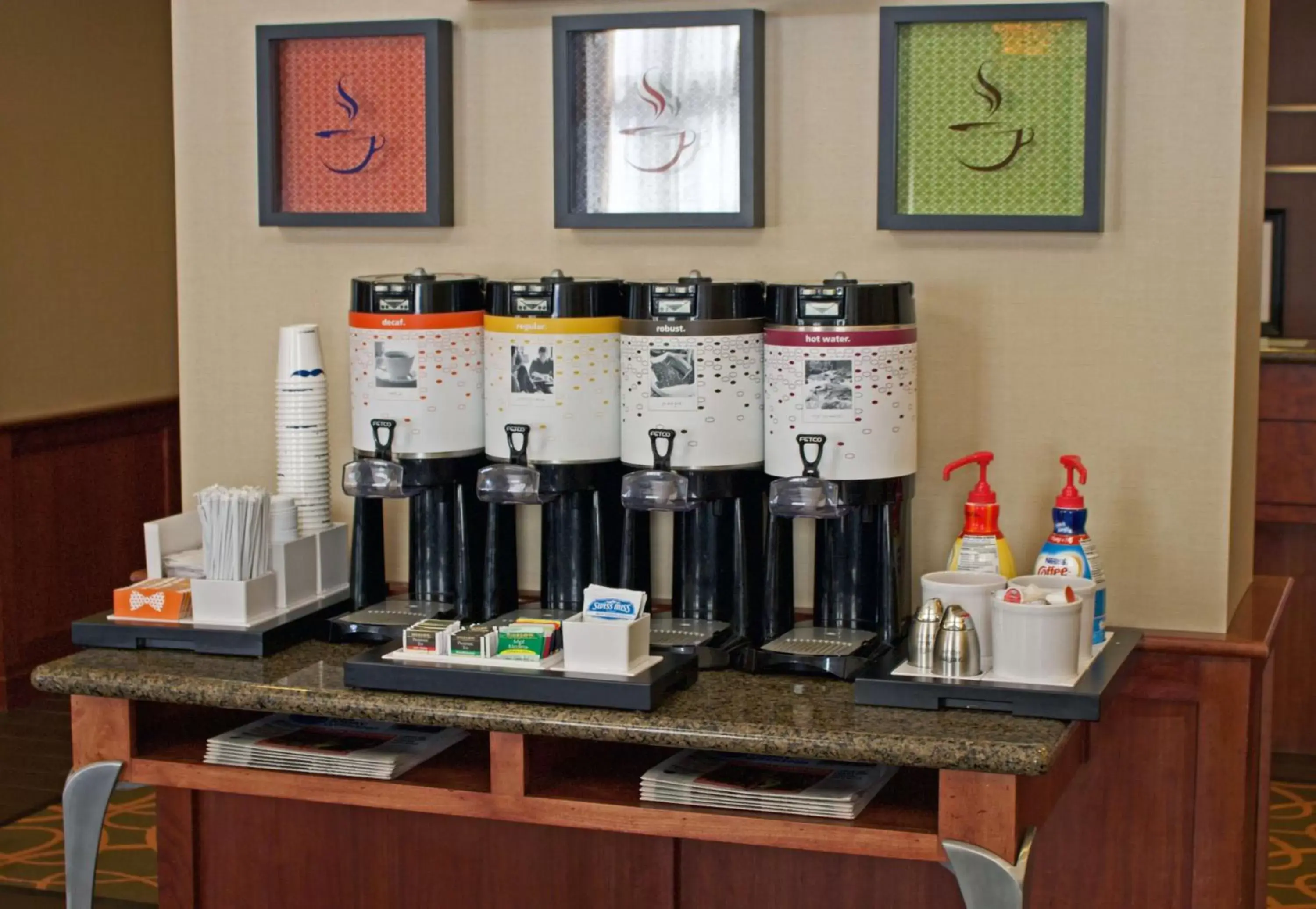 Dining area in Hampton Inn & Suites Chesapeake-Battlefield Boulevard