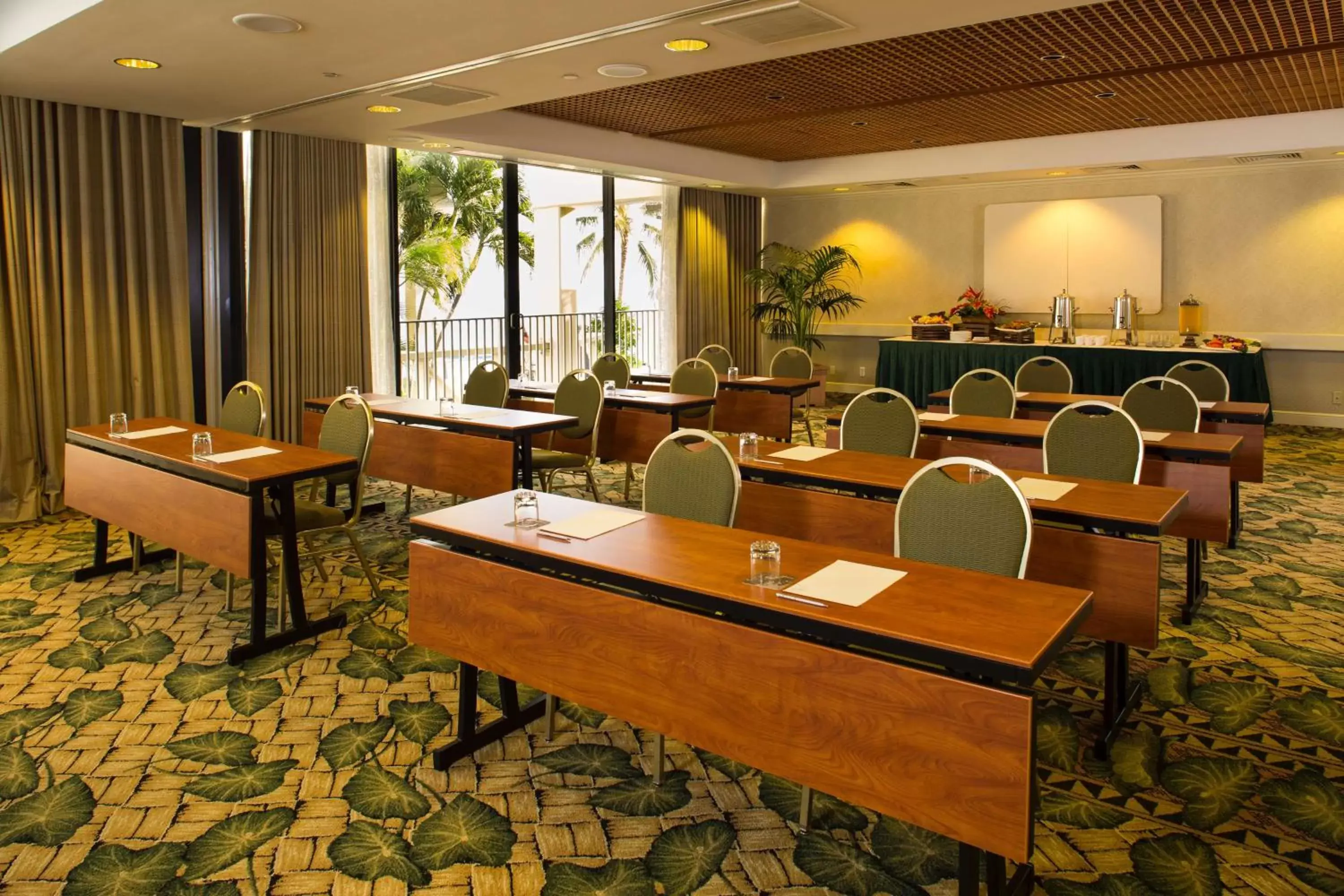 Meeting/conference room in OUTRIGGER Waikiki Beach Resort