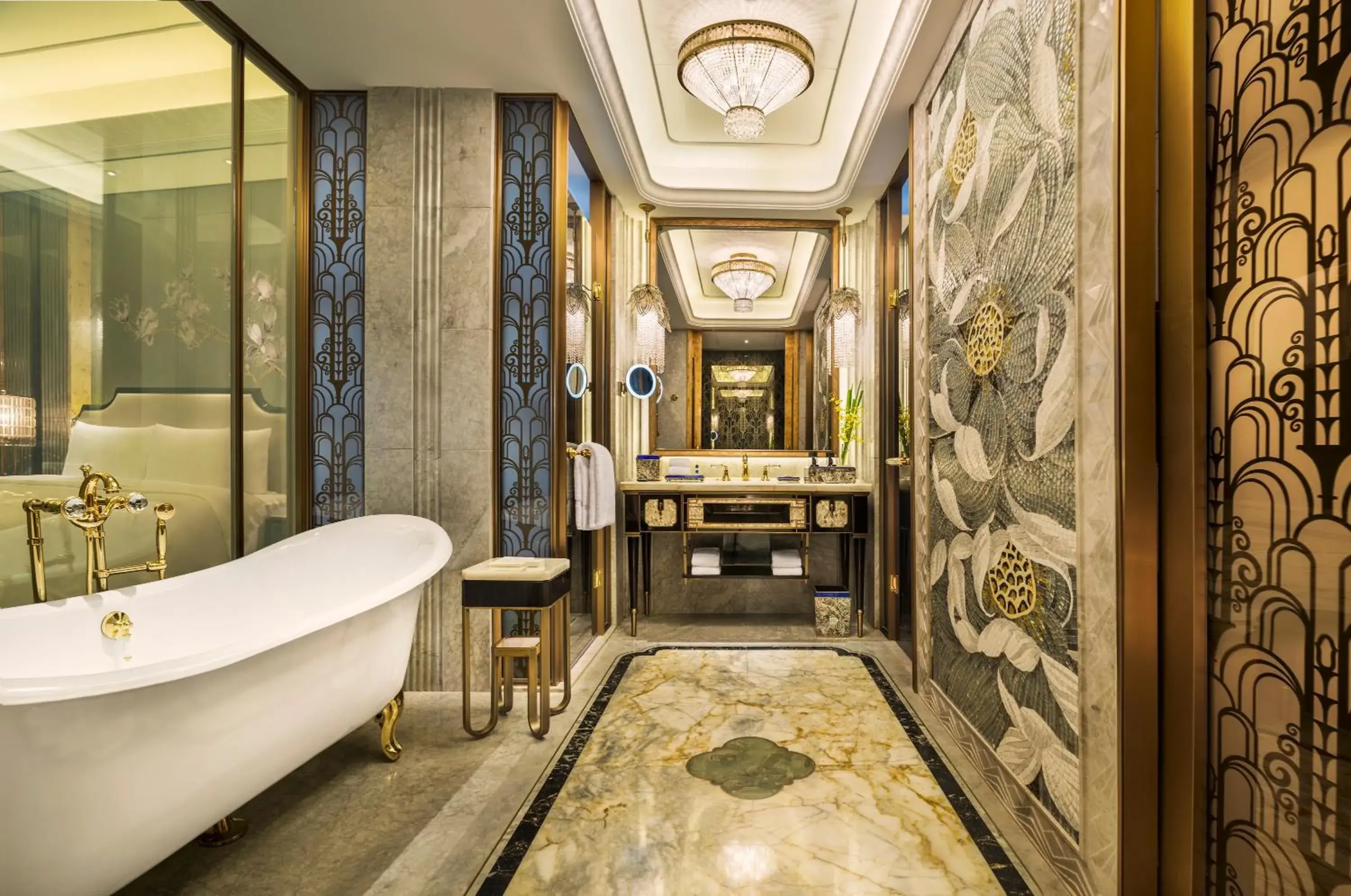 Bathroom, Lobby/Reception in Wanda Reign on the Bund