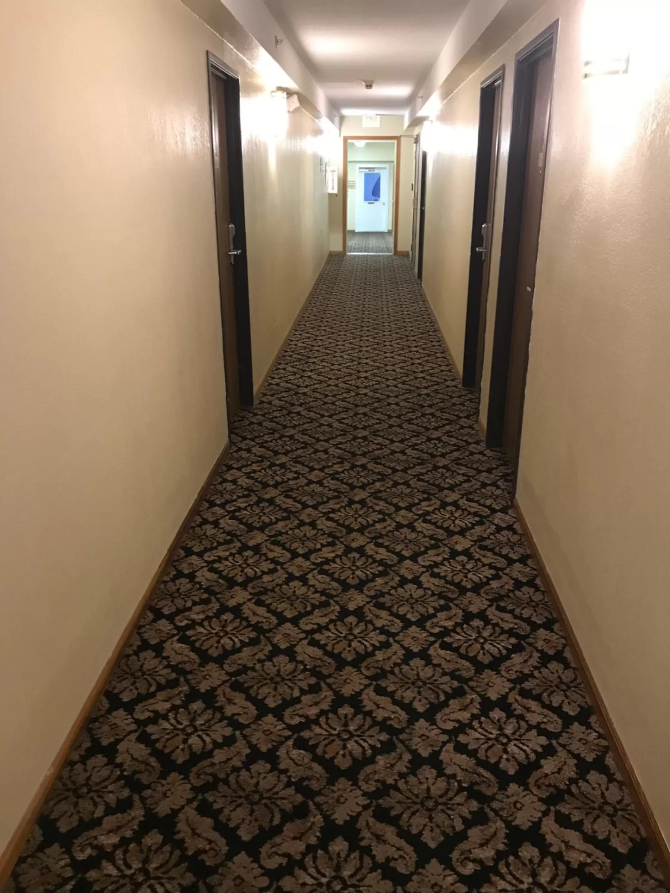 Property building in Super 8 by Wyndham Bridgeview of Mackinaw City