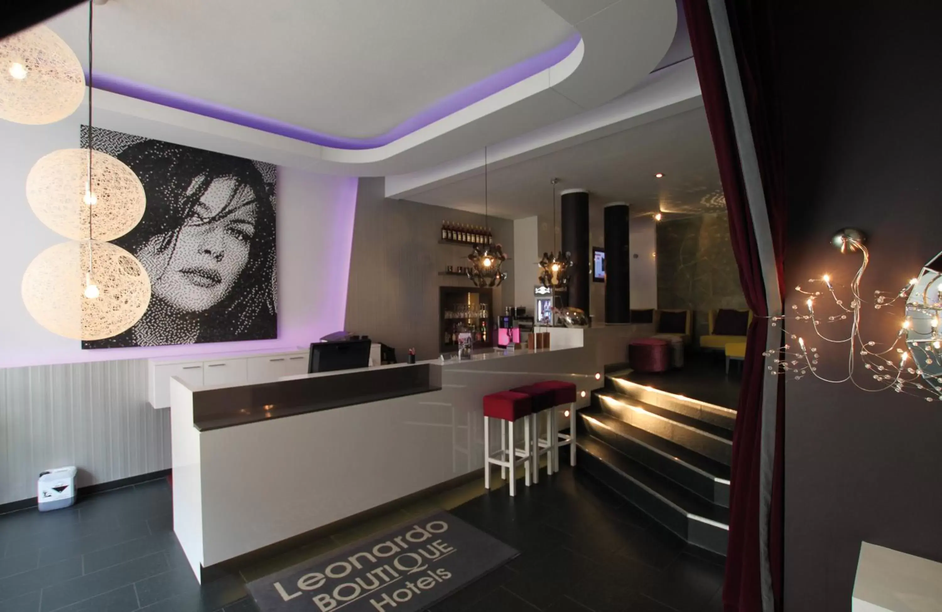 Lobby or reception in Leonardo Boutique Hotel Munich