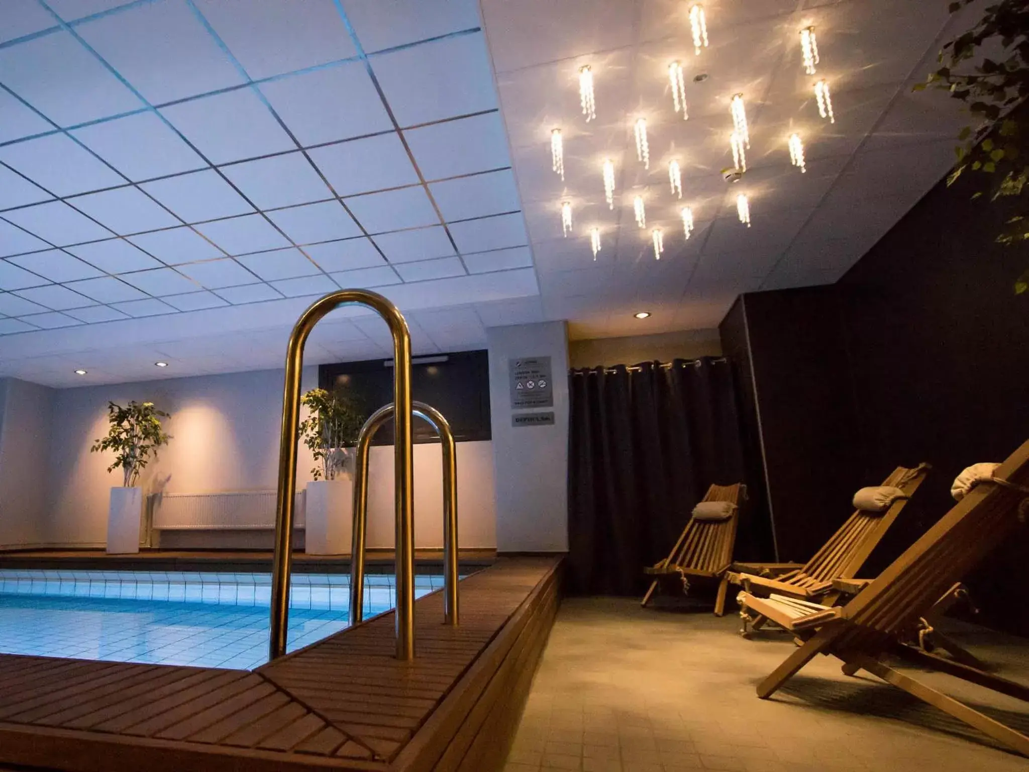 Activities, Swimming Pool in Original Sokos Hotel Lappee
