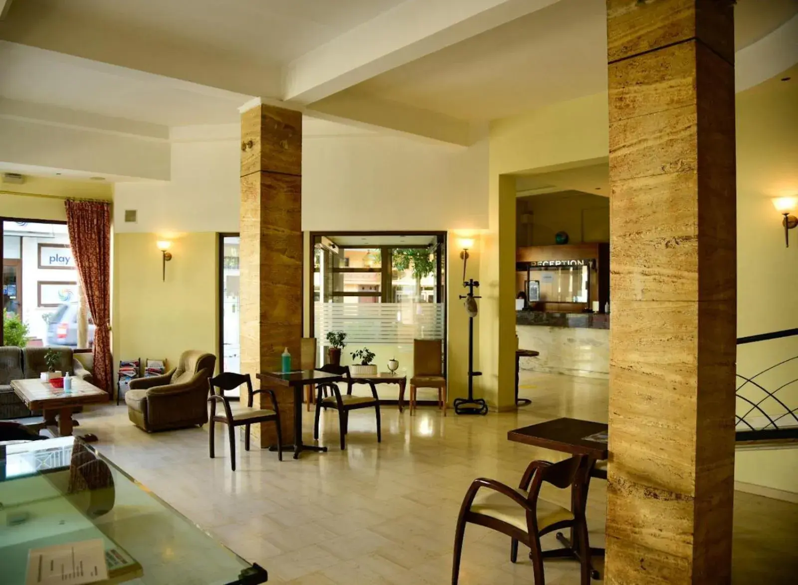 Lobby or reception, Lounge/Bar in Hotel Edelweiss