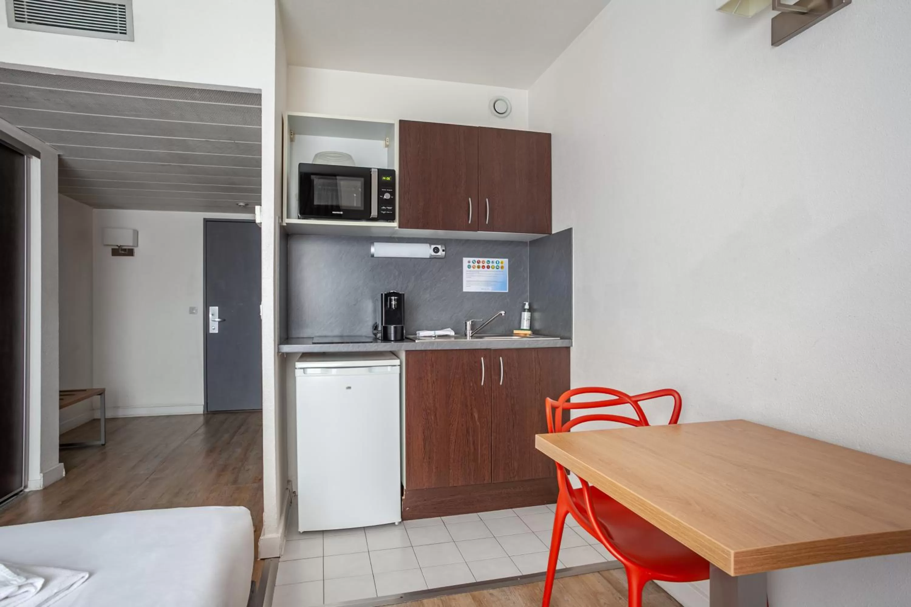 Kitchen or kitchenette in Residhotel Le Grand Prado