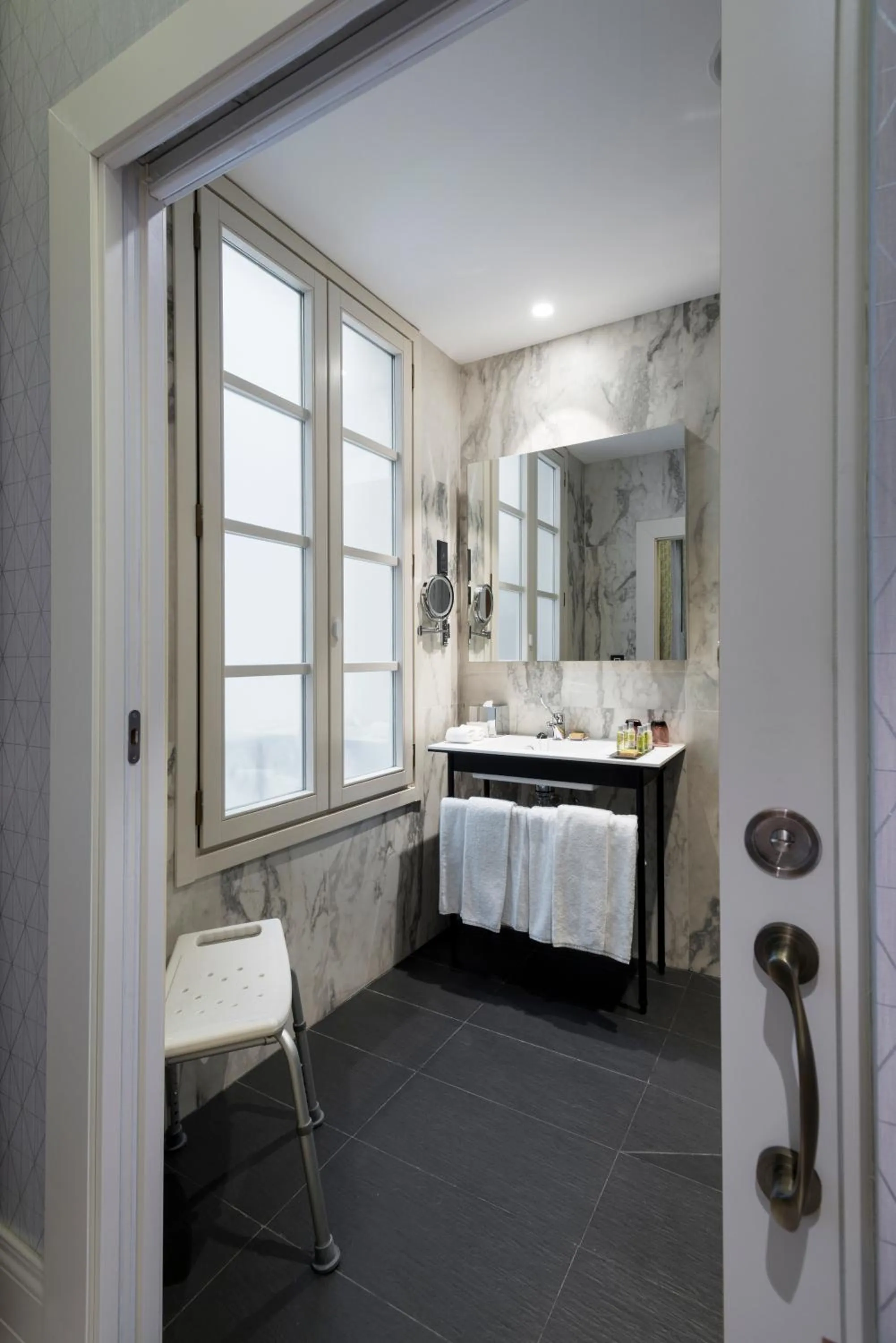 Bathroom in DoubleTree by Hilton Madrid-Prado