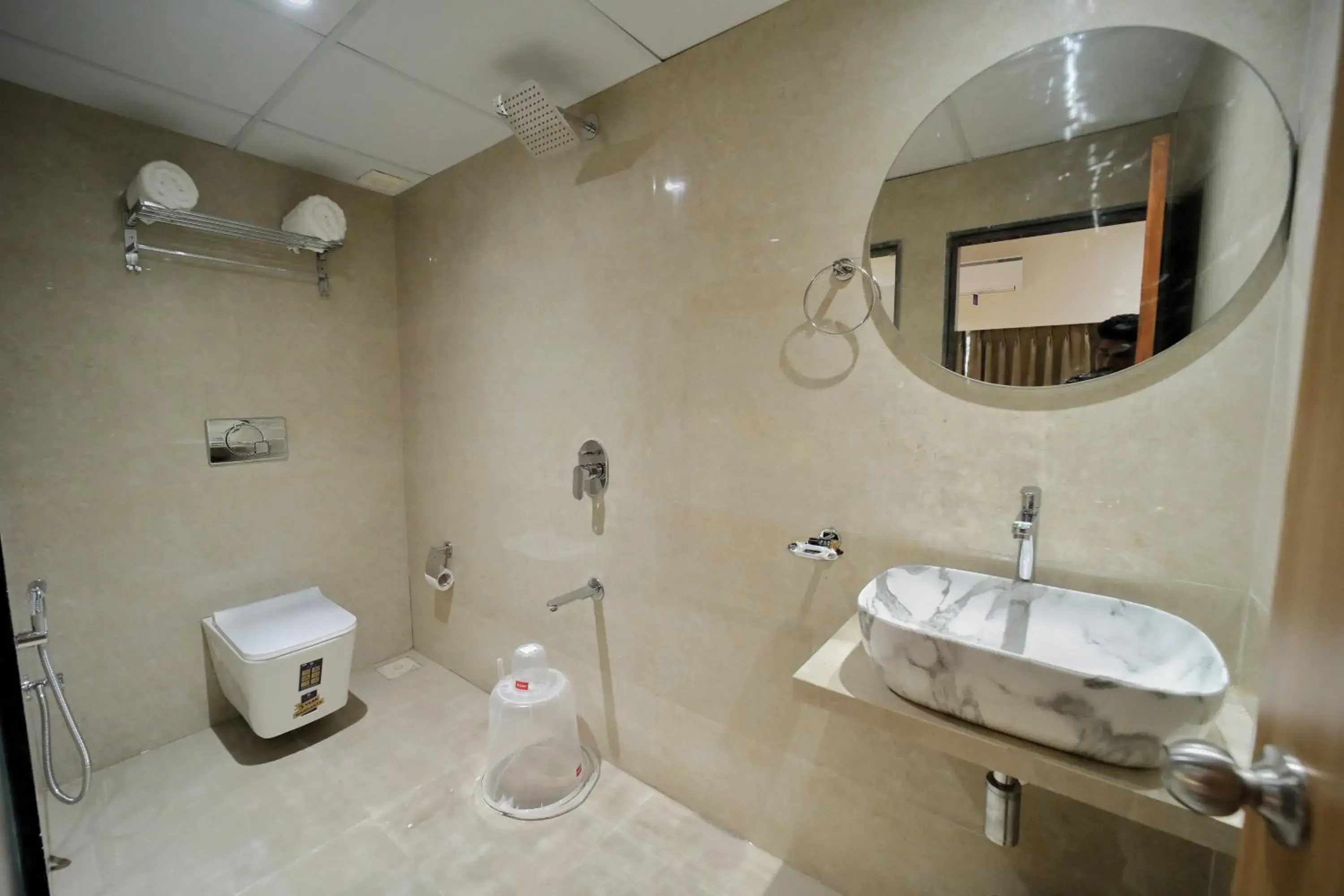 Toilet, Bathroom in HOTEL ALFA EXECUTIVE