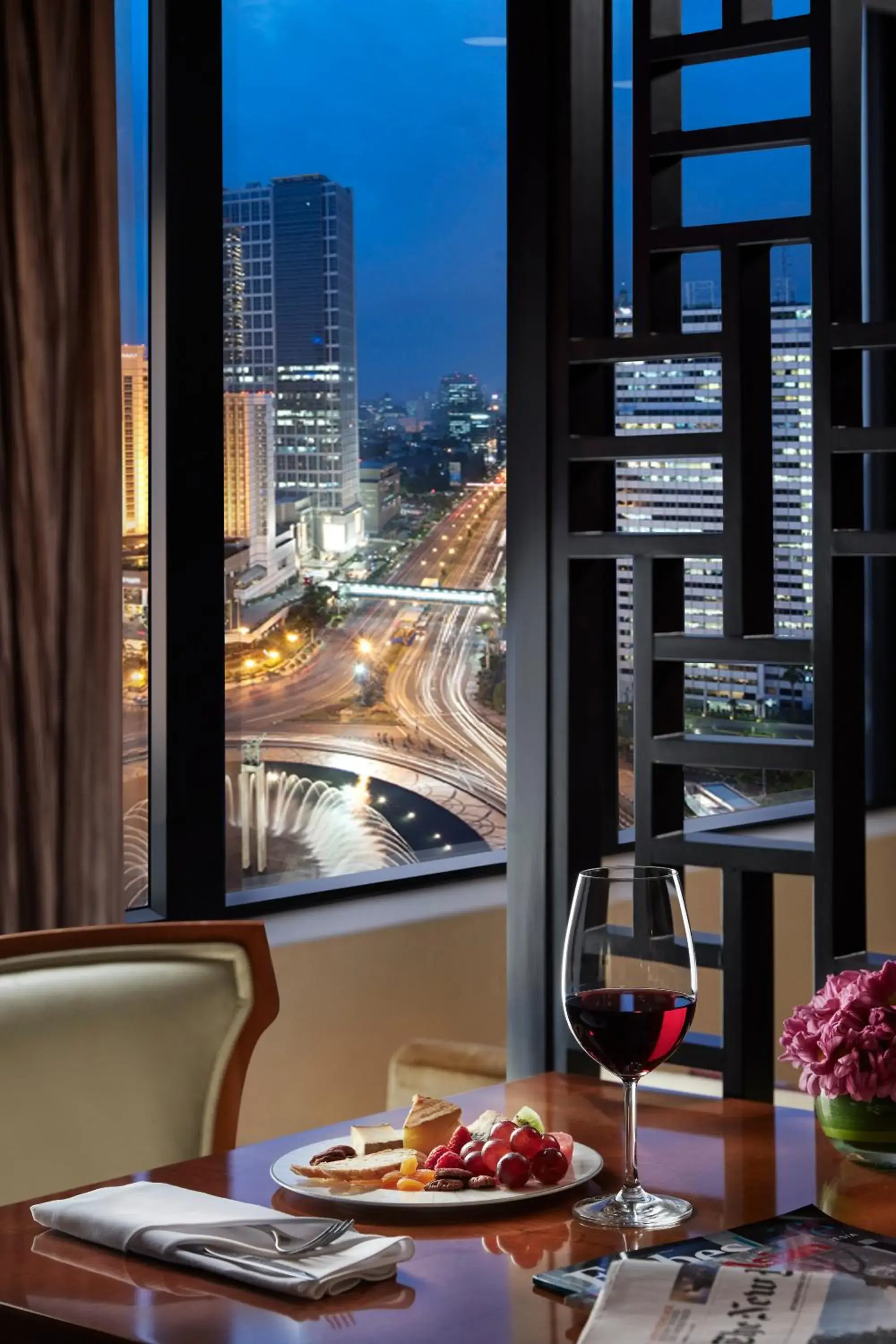 Lounge or bar in Mandarin Oriental Jakarta