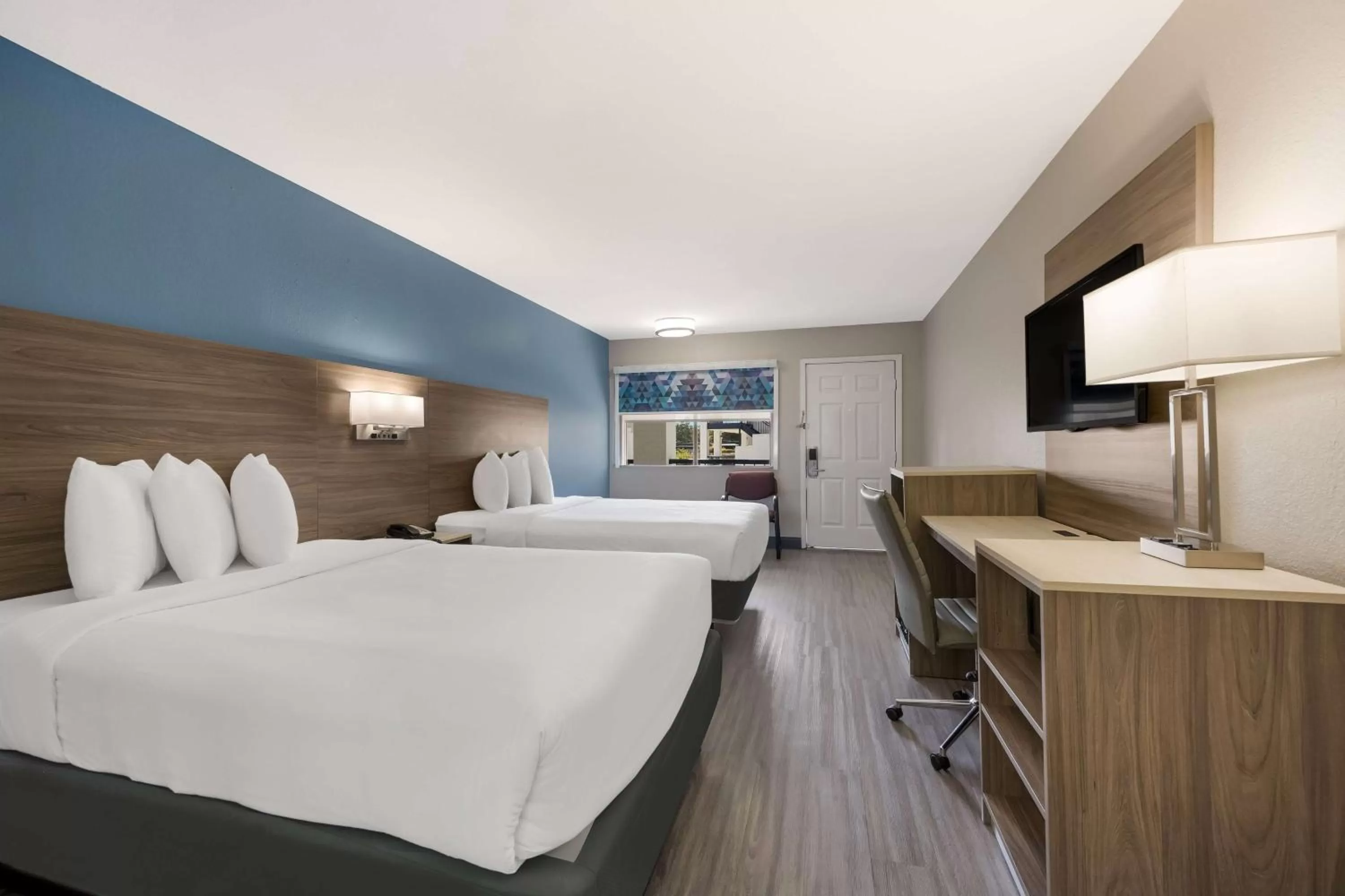 Bedroom, Bed in SureStay Hotel by Best Western Spring North Houston