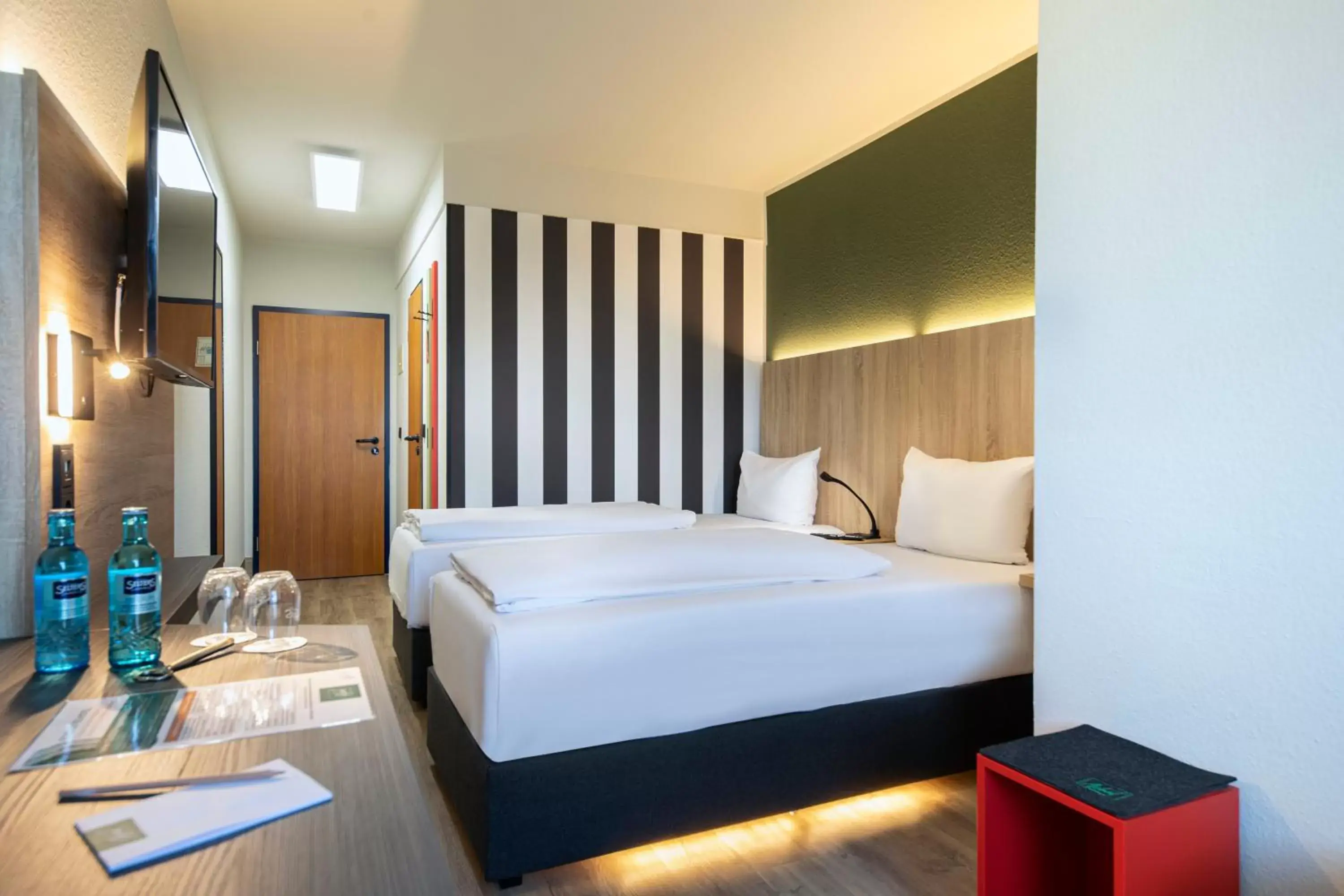 Photo of the whole room, Bed in ACHAT Hotel Stuttgart Zuffenhausen