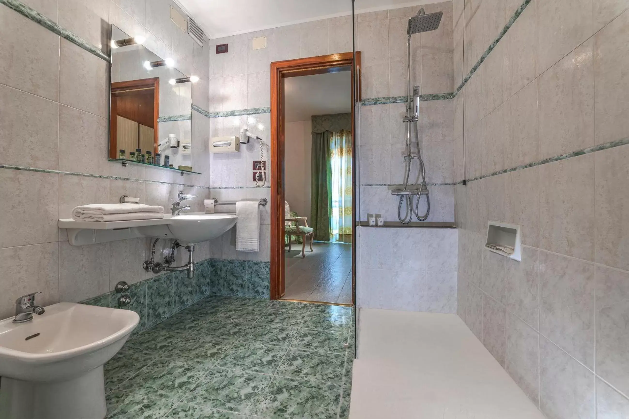 Bathroom in Park Hotel Terme