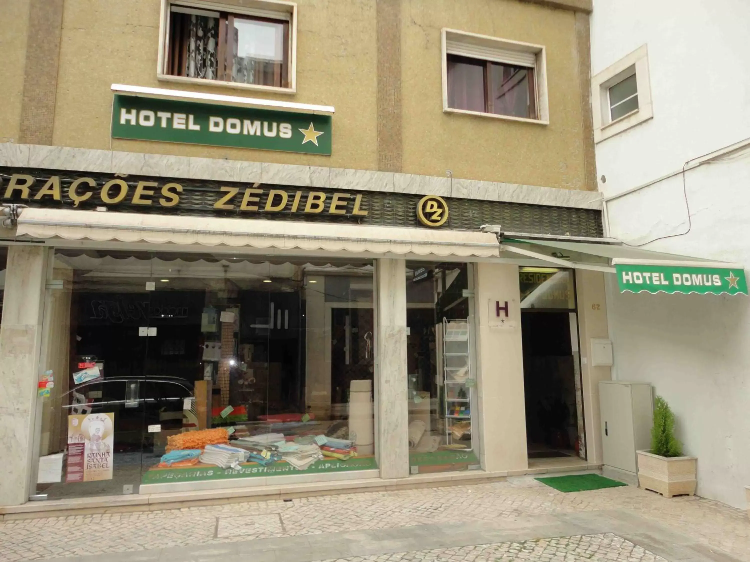 Facade/entrance in Hotel Domus