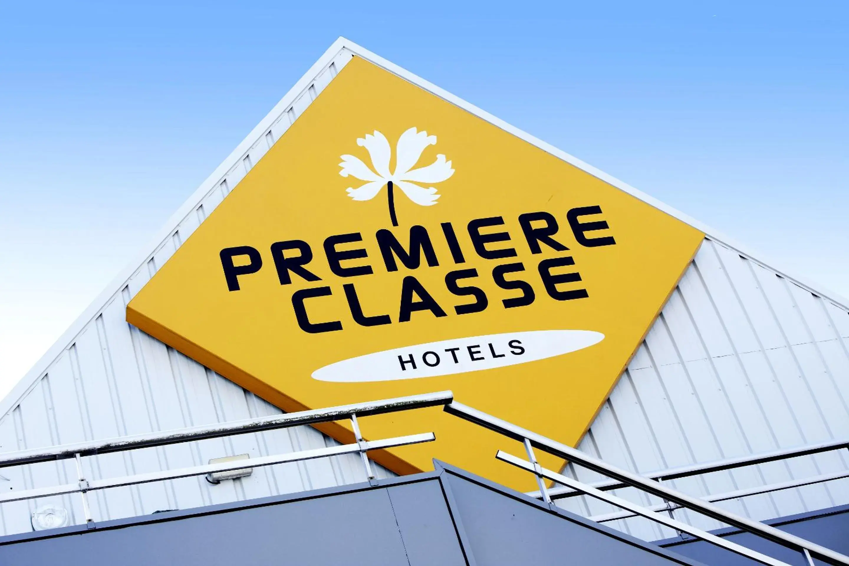 Facade/entrance, Property Logo/Sign in Premiere Classe Bourges