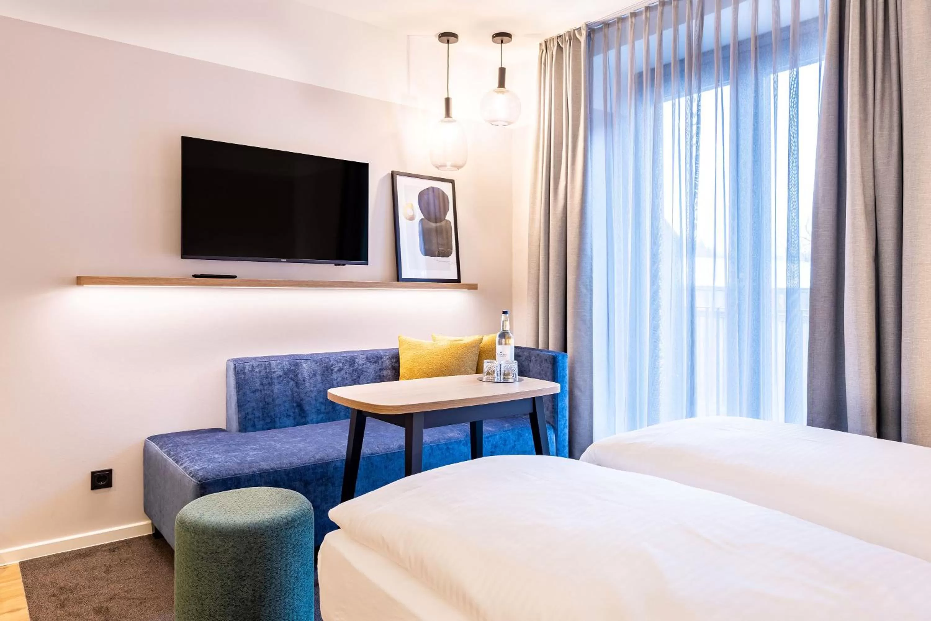 Photo of the whole room, Bed in BOLLWERK Lifestyle Hotel, automatisiertes Hotel mit Self Check In