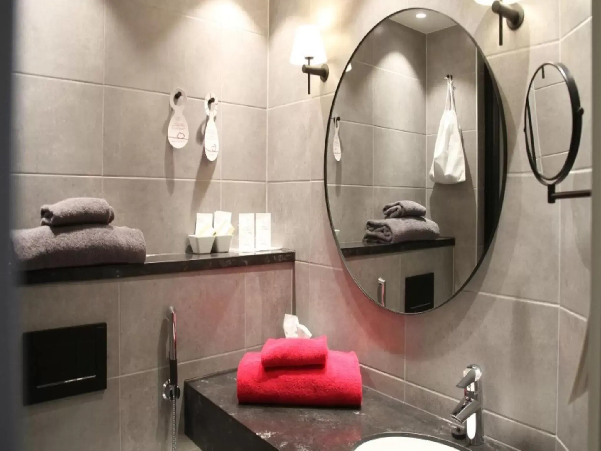 Shower, Bathroom in Original Sokos Hotel Vaakuna Mikkeli