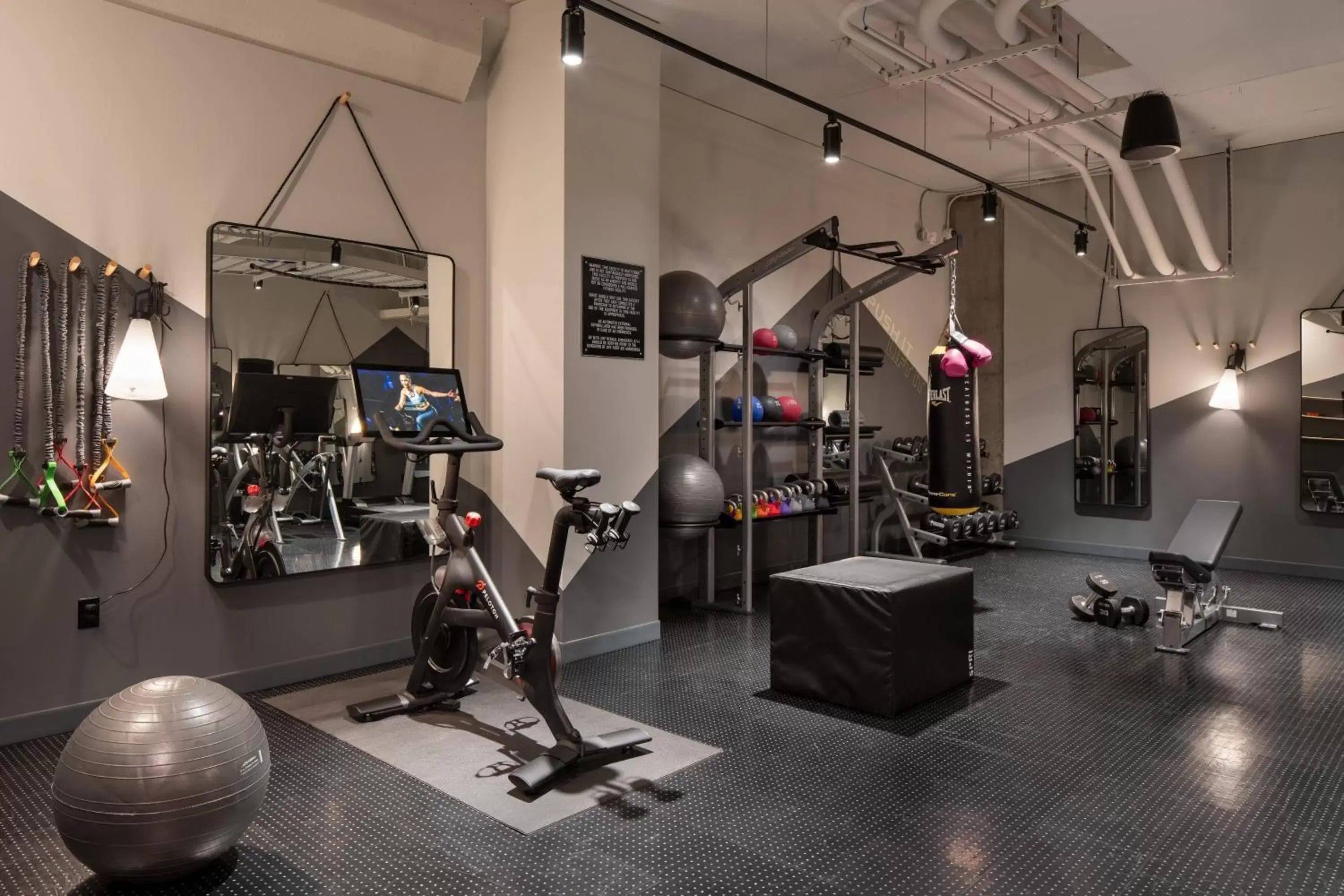 Fitness centre/facilities, Fitness Center/Facilities in Moxy Portland Downtown