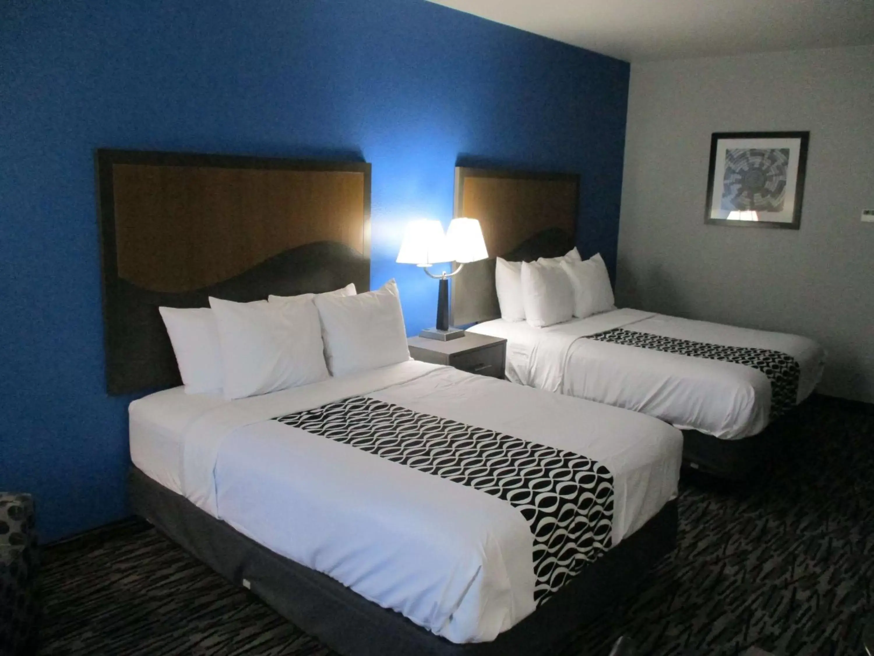 Bed in Best Western Atoka Inn & Suites