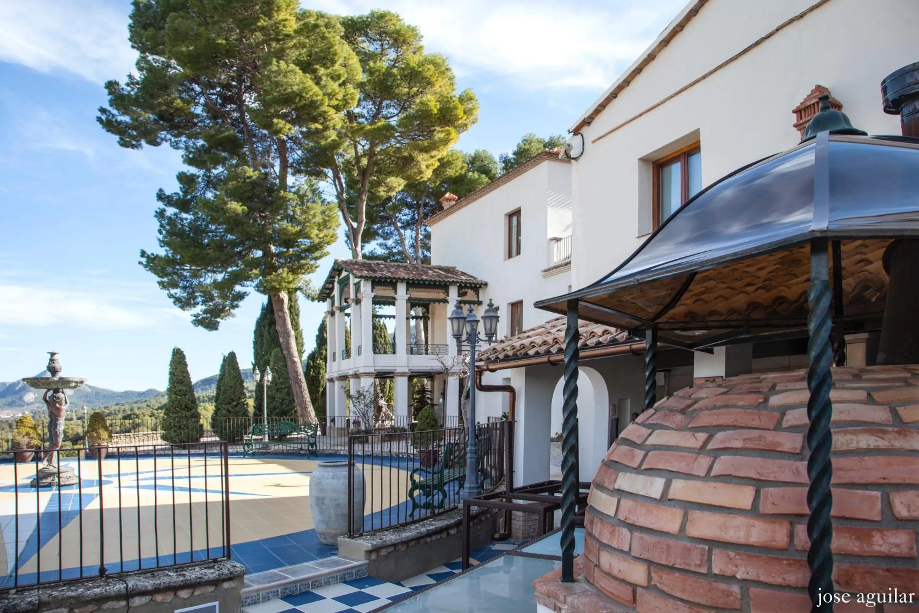 BBQ facilities in Eco Hotel con encanto Masía la Mota B&B