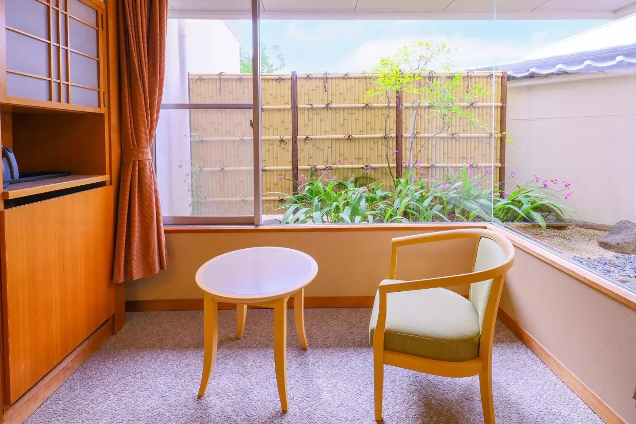 Photo of the whole room, Seating Area in TAOYA Akiu