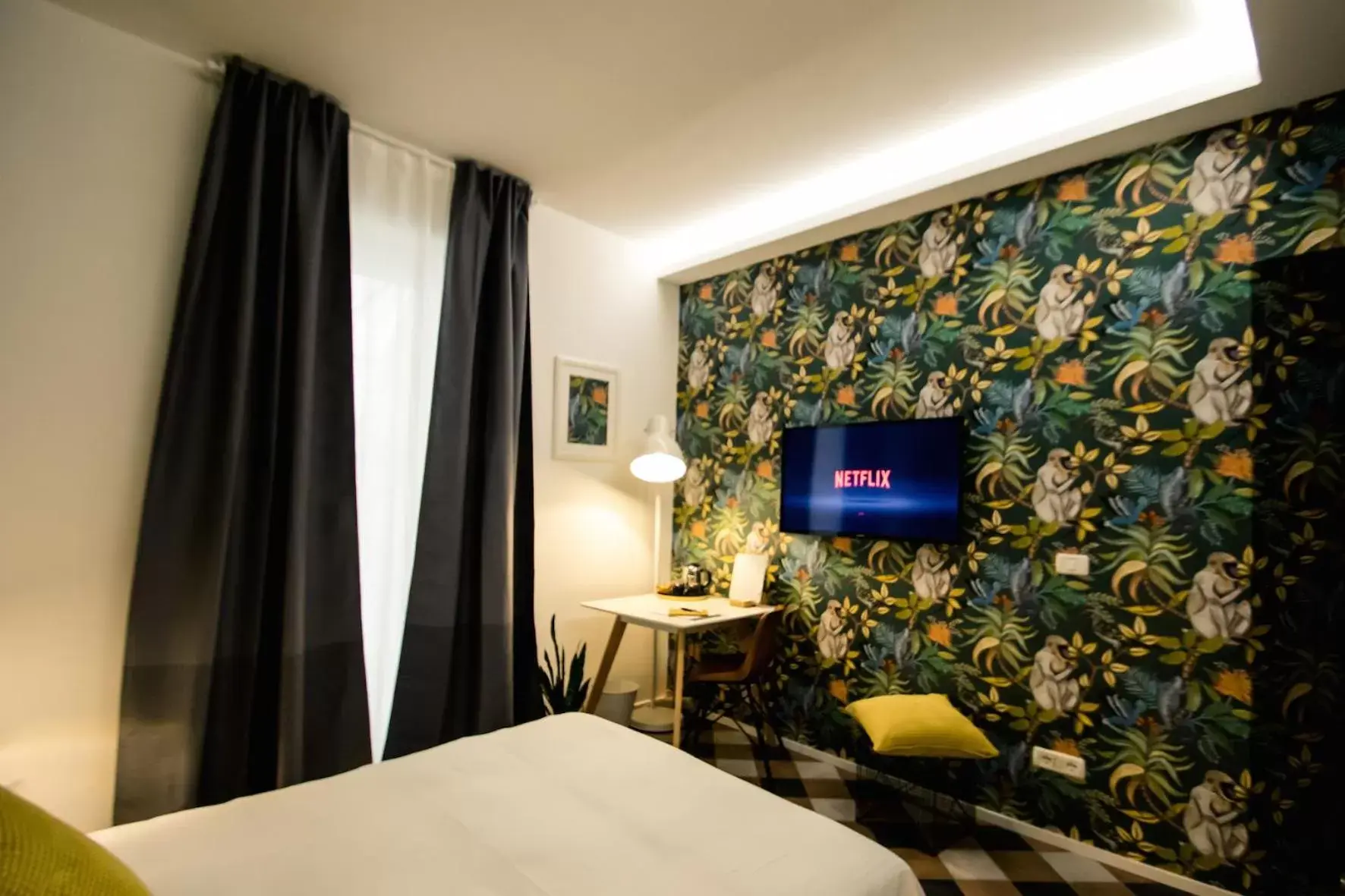 TV and multimedia, TV/Entertainment Center in Arsenale Suites