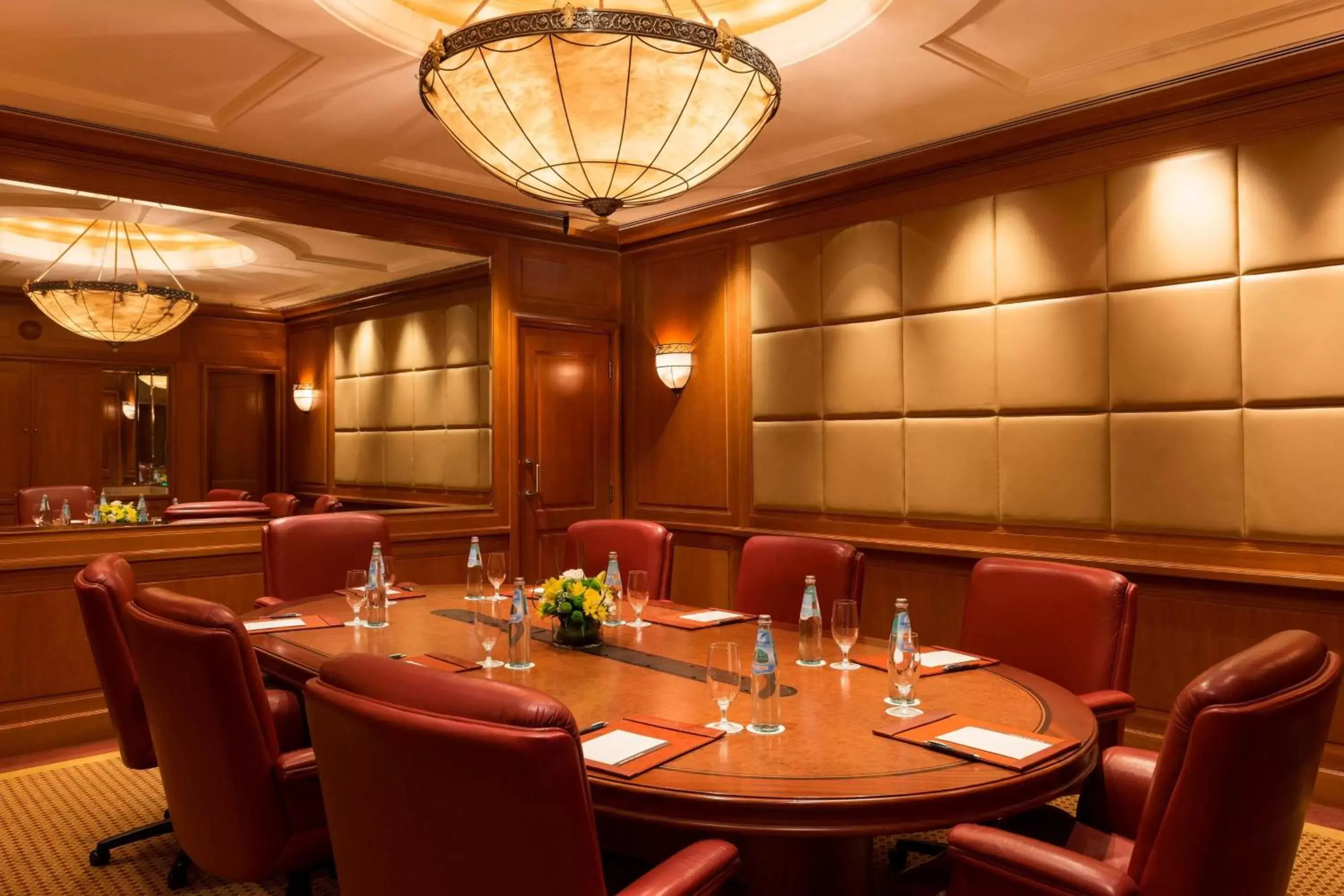 Meeting/conference room, Restaurant/Places to Eat in Sheraton Dubai Creek Hotel & Towers