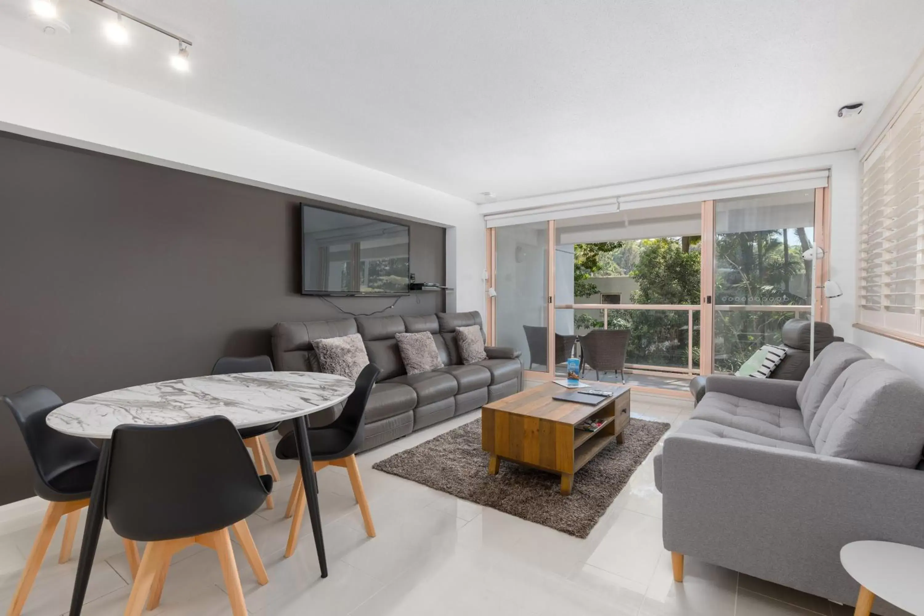 Living room, Seating Area in Charlesworth Bay Beach Resort