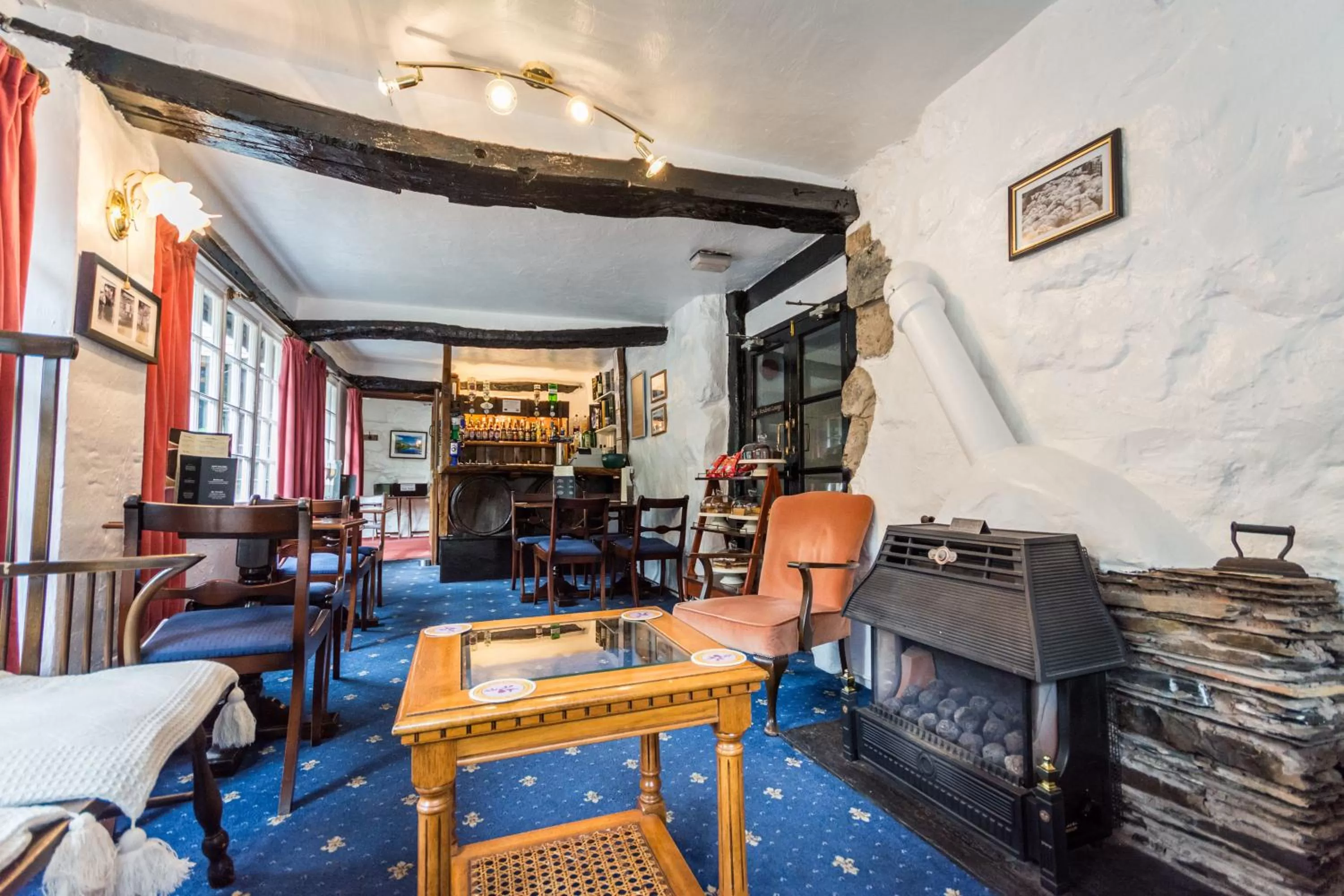 Lounge or bar in Gwesty Minffordd Hotel