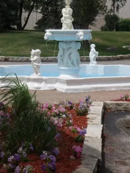 Facade/entrance in Chateau Hotel and Conference Center Facade/entrance in Chateau Hotel and Conference Center