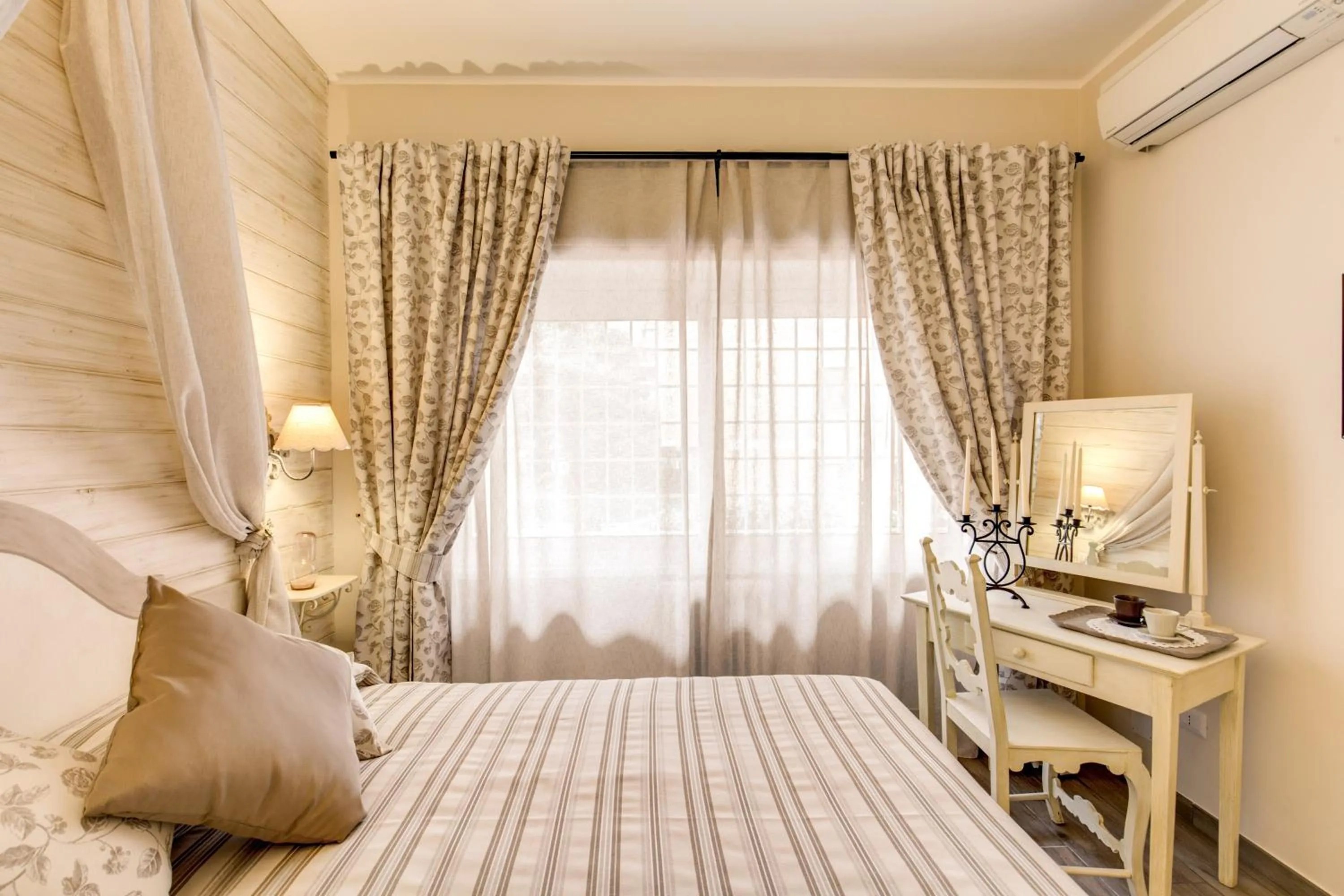 Bed in Casa Tua Vaticano Guest House