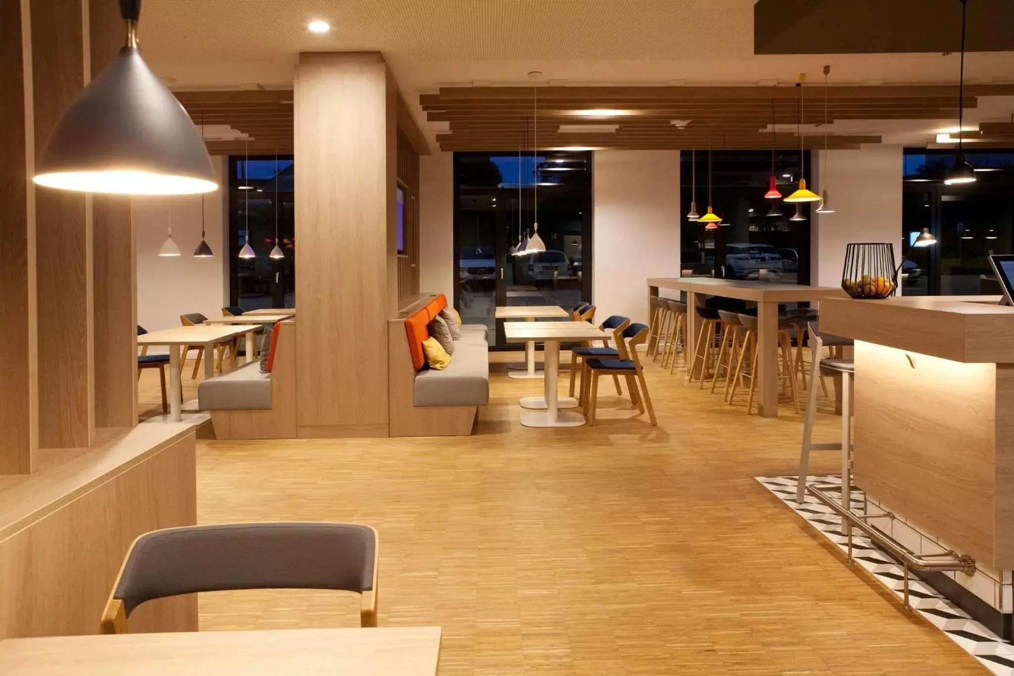 Restaurant/Places to Eat in Holiday Inn Express - Remscheid