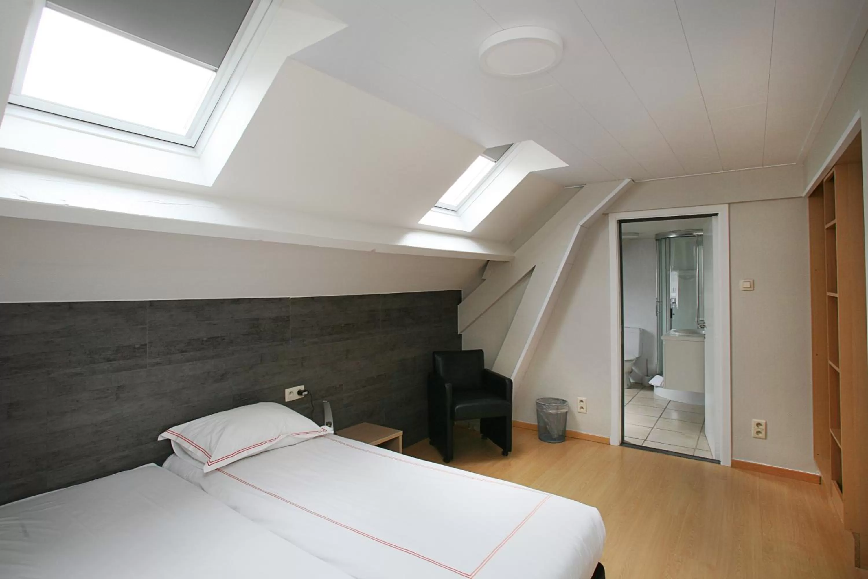 Bed in Hotel Au Prince Royal