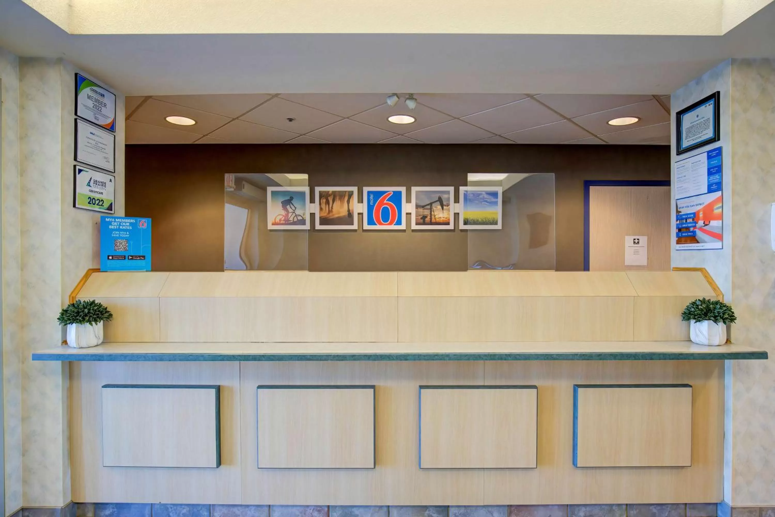 Lobby or reception in Motel 6-Grande Prairie, AB