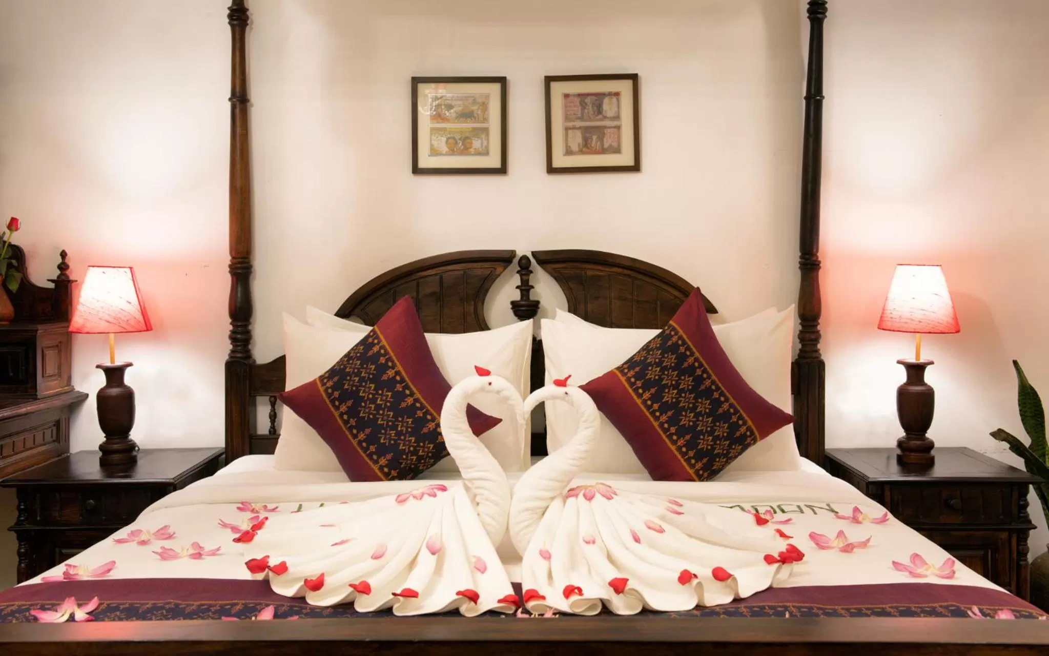 Decorative detail in Mane Colonial Classic