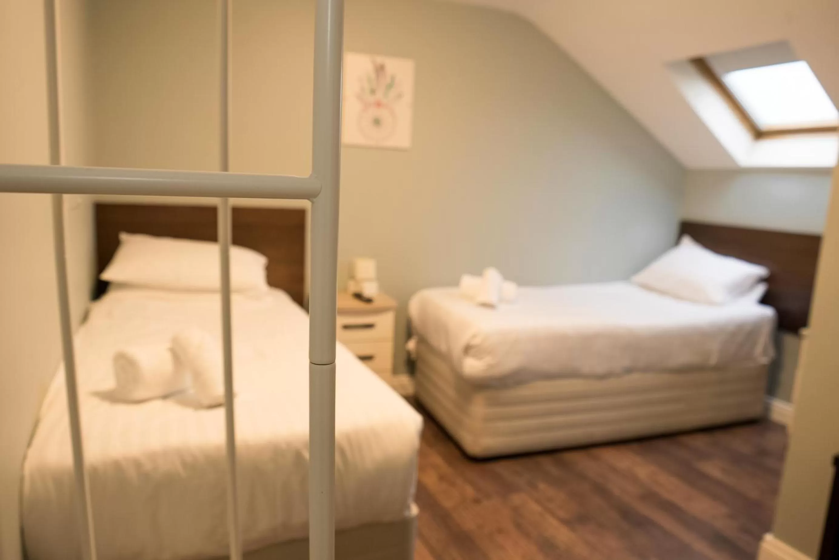 Bedroom, Bed in Walsh's Hotel and Apartments