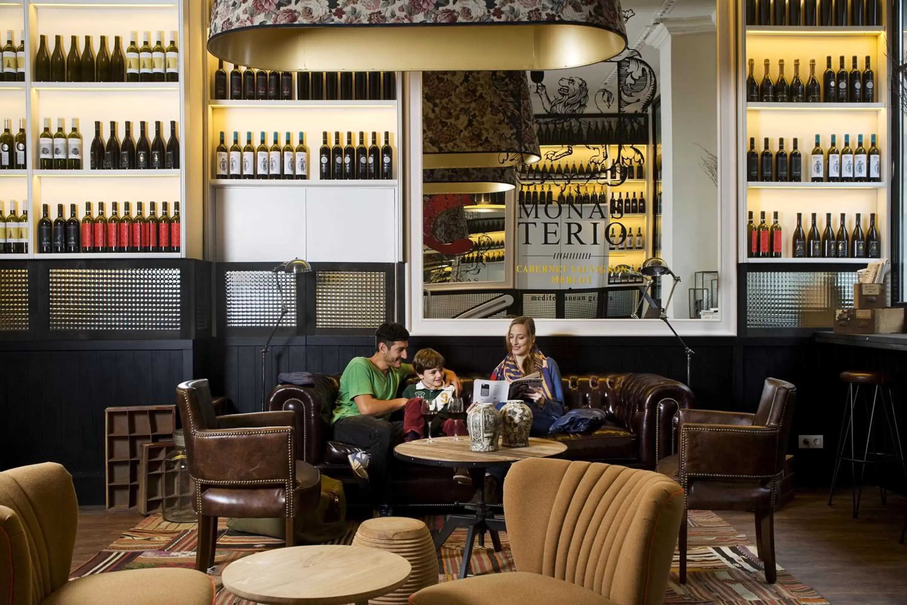 Lounge or bar, Restaurant/Places to Eat in Praktik Vinoteca