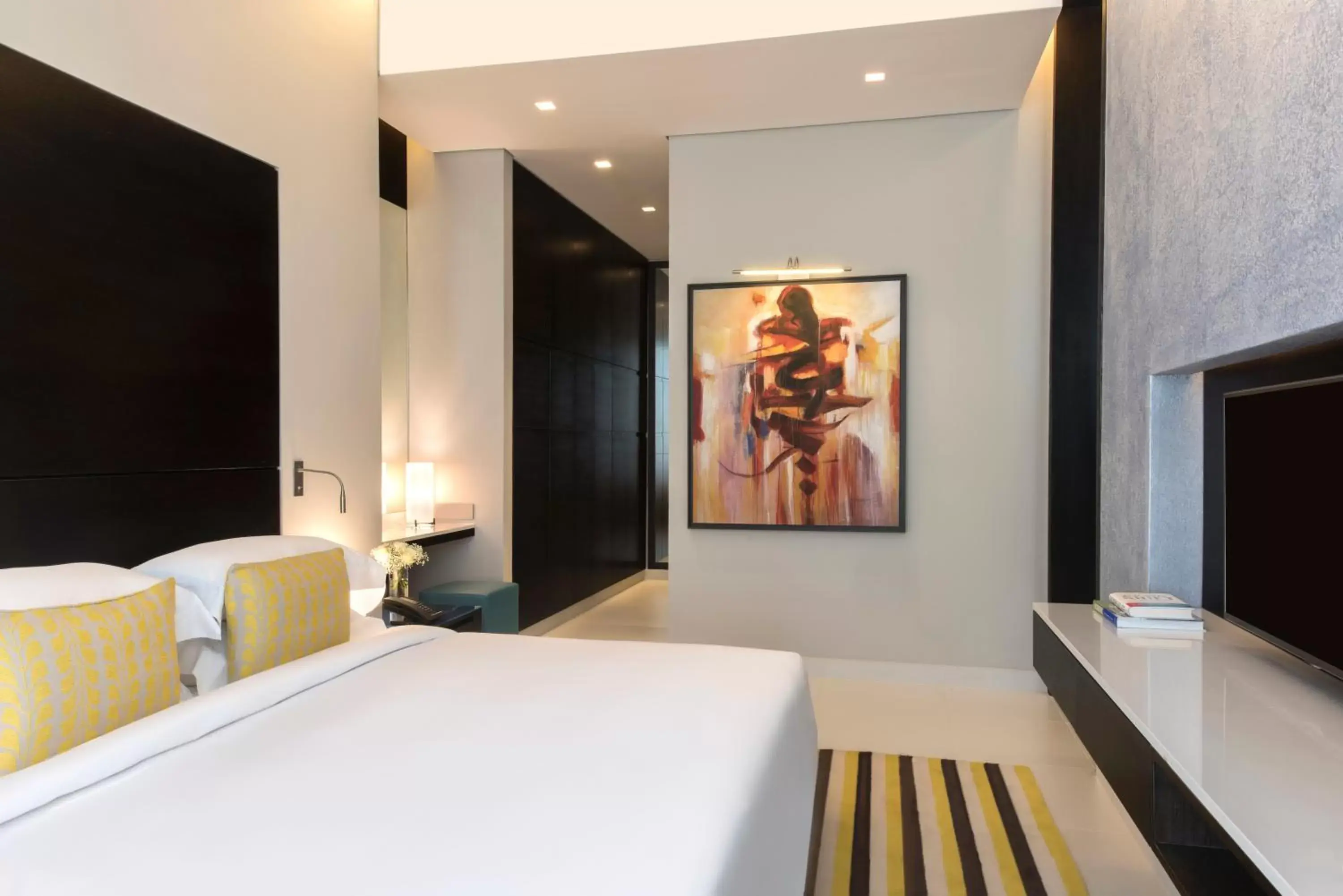 Bedroom, Bed in Fraser Suites Riyadh