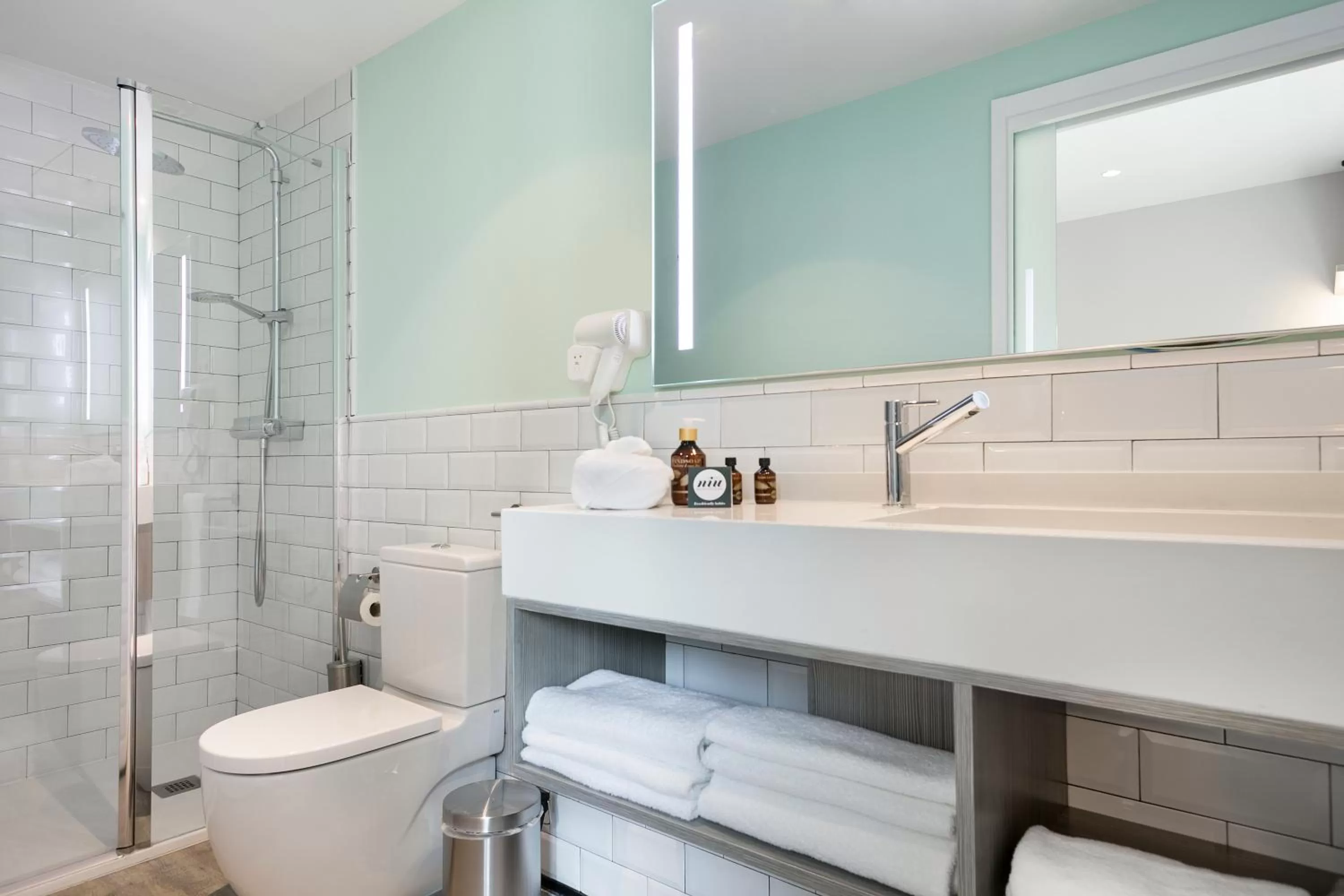 Bathroom in Niu Barcelona Hotel