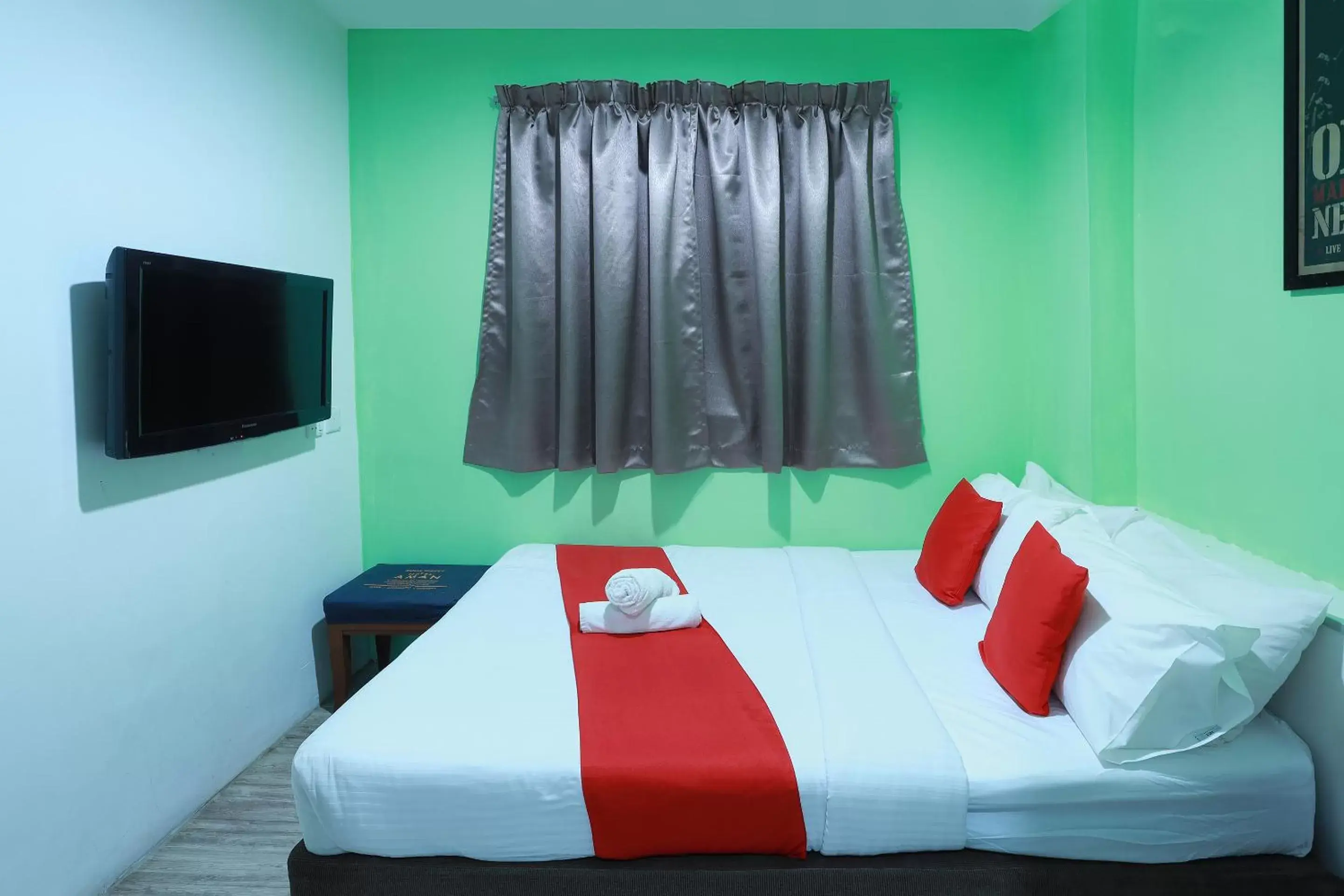 Bedroom, Bed in Hotel Aman- Nilai & KLIA