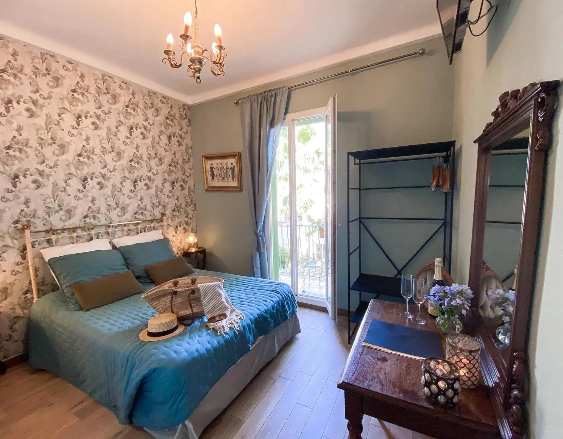 Bedroom, Bed in Hotel Le Ponteil Bedroom, Bed in Hotel Le Ponteil