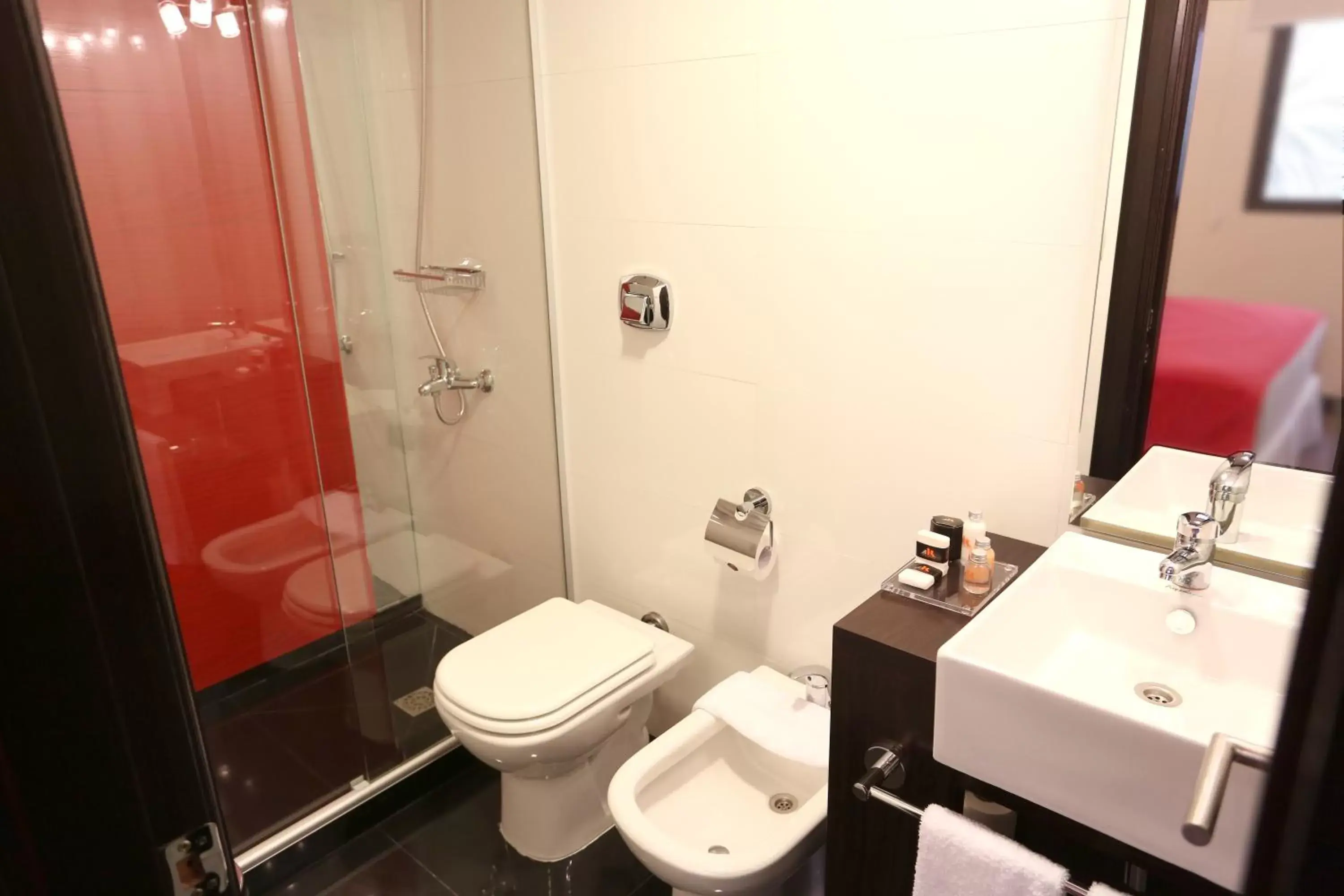 Bathroom in Puerto Mercado Hotel