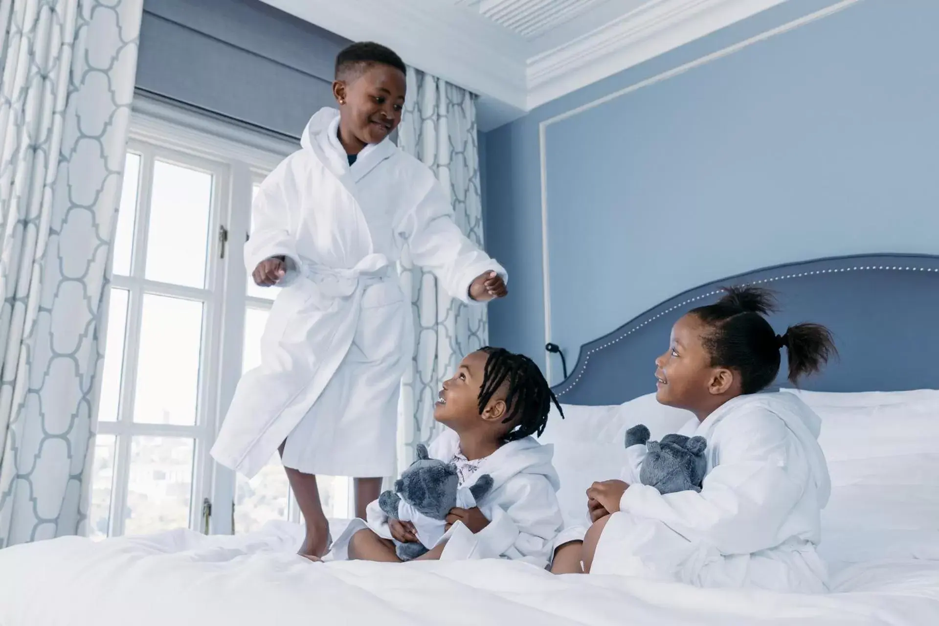 Family, Bed in Four Seasons Hotel The Westcliff Family, Bed in Four Seasons Hotel The Westcliff