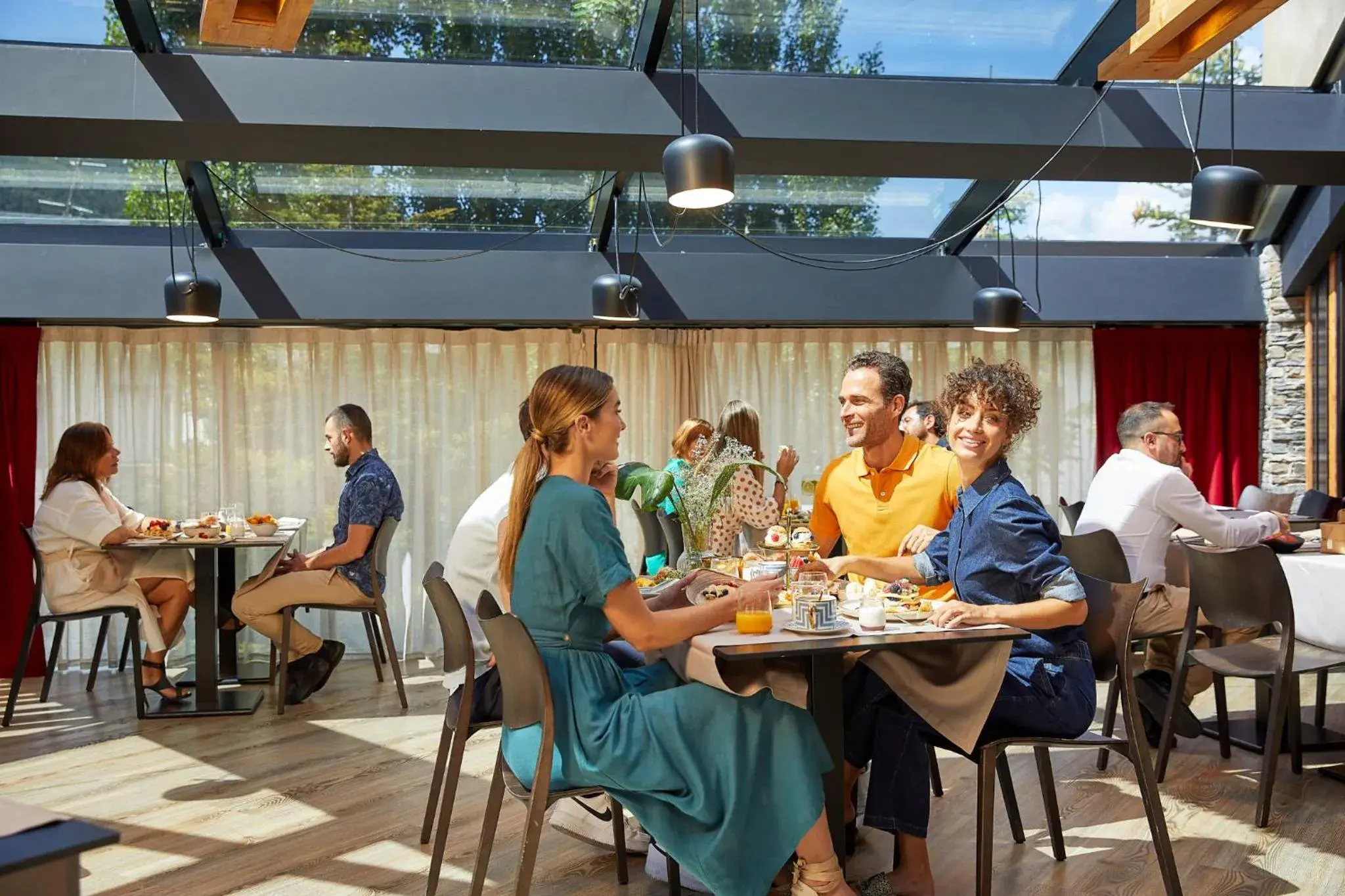 Restaurant/Places to Eat in Park Piolets MountainHotel & Spa