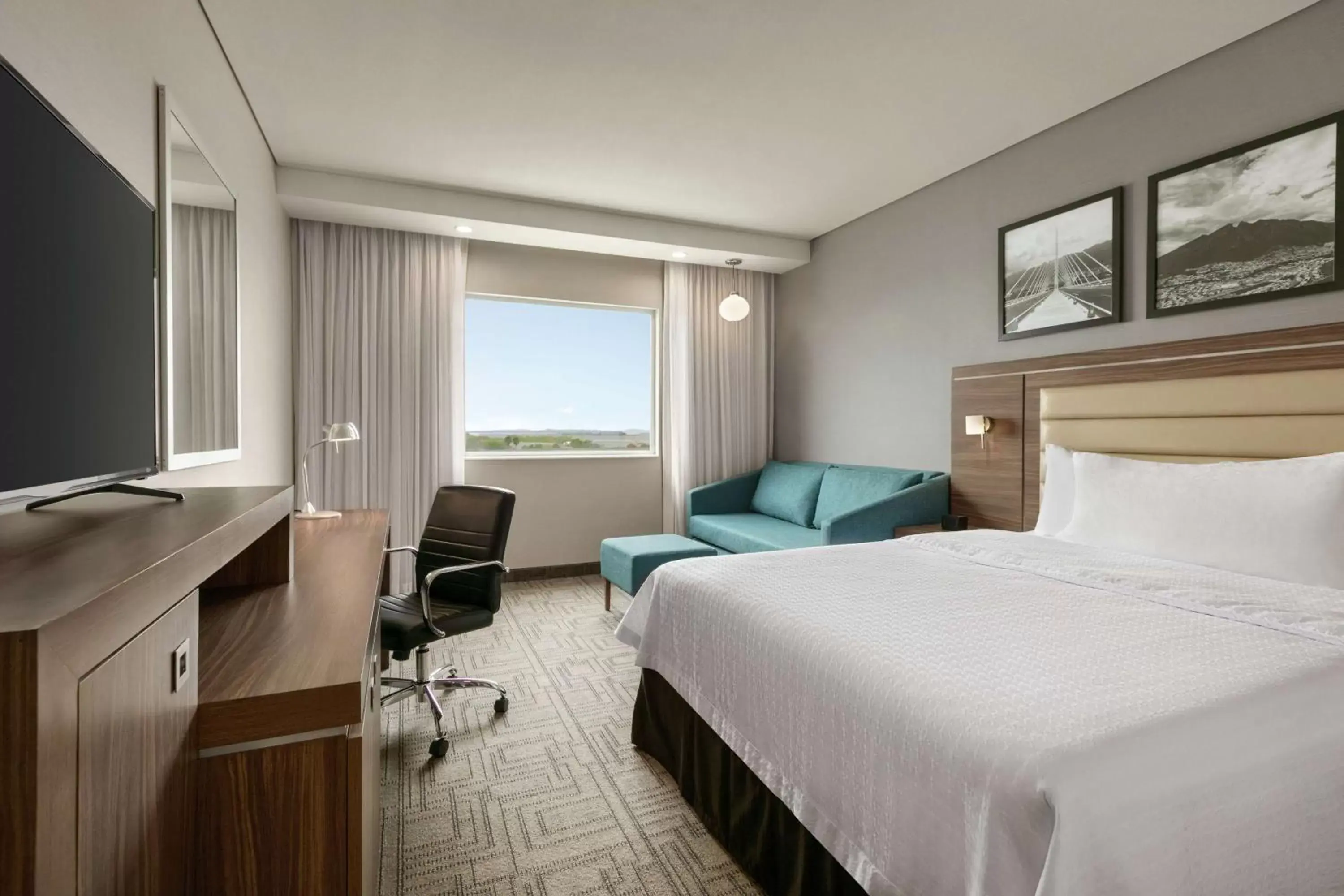 Queen Room - Non-Smoking in Hampton Inn By Hilton Monterrey Apodaca Queen Room - Non-Smoking in Hampton Inn By Hilton Monterrey Apodaca